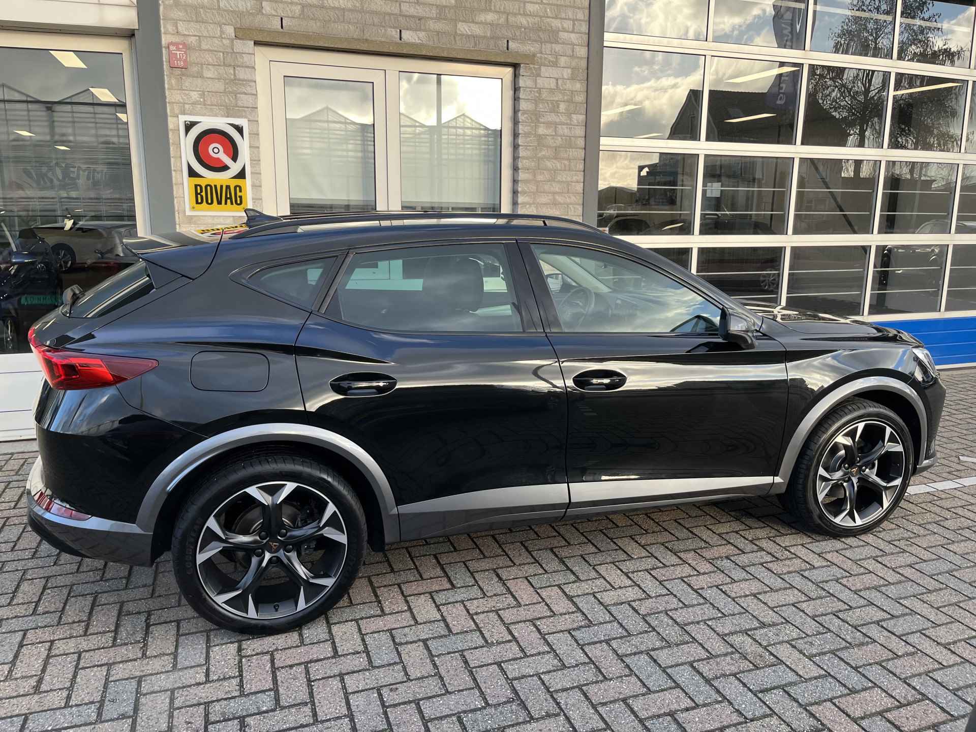 CUPRA Formentor 1.4 e-Hybrid Adrenaline / AUTOMAAT/ PARK. SENSOREN/ MATRIX/ KEYLESS/ STOEL-STUURVERWARM./ ADAPT. CRUISE/ APP CONNECT/ NAVI/ CLIMA/ DAB/ 19" LMV - 50/54