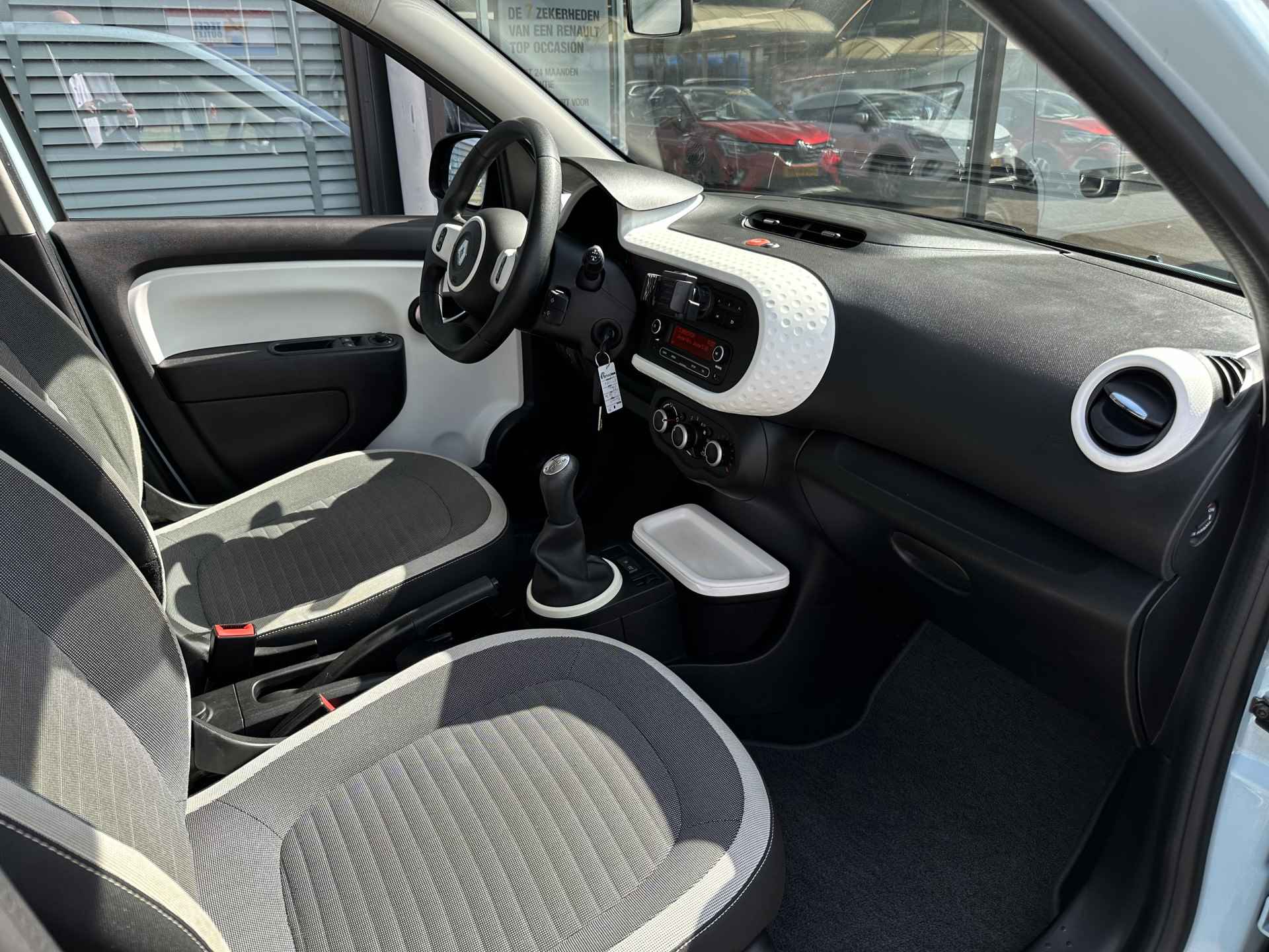 Renault Twingo Collection Sce 70 | cruise control | airco | carplay via R&Go app | 1e eig | tijdelijk gratis Top Afleverpakket twv Eur 695 - 9/30