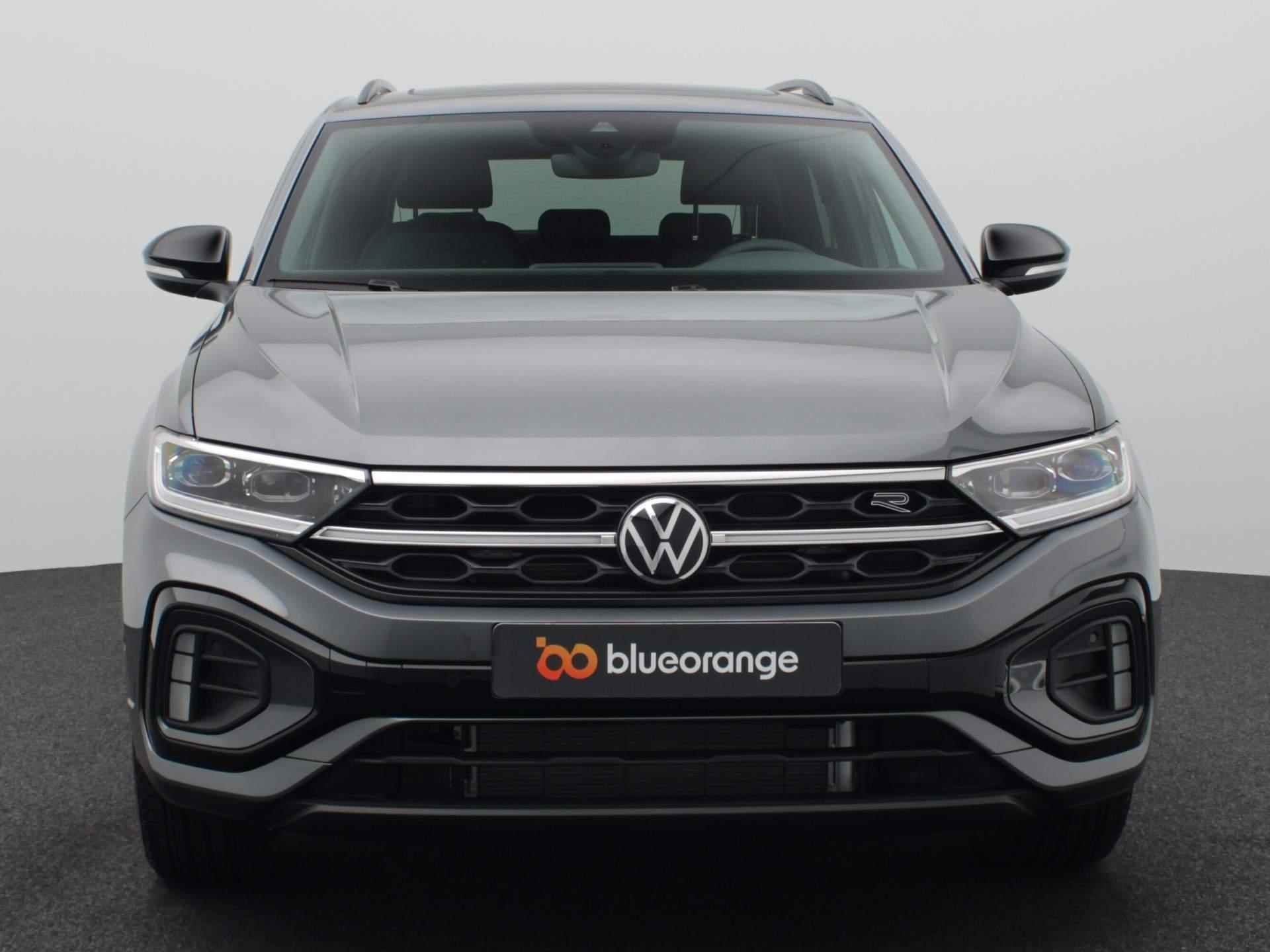 Volkswagen T-Roc 1.5 TSI R-Line Business 150PK DSG Black Style, trekhaak, LED-Matrix, keyless Entry & Start, pano-Schuifdak, achteruitrijcamera, travel Assist, 18" LM Velgen - 13/49