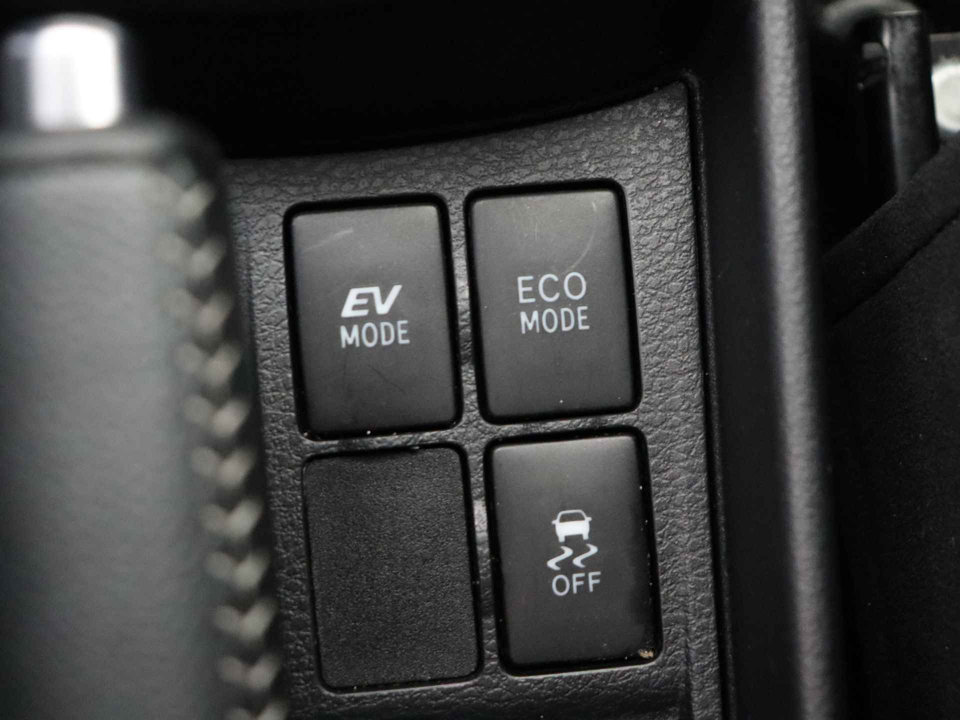 Toyota Yaris 1.5 Hybrid GR-Sport I Apple Carplay & Android Auto I Climate Control I Cruise Control I Camera I 1e Eigenaar I Dealer Onderhouden I Zwart Dak I Dak Spoiler I - 35/49