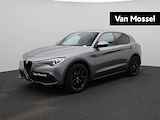 Alfa Romeo Stelvio 2.2d Super Aut. | Trekhaak | Stoel/stuurverwarming | Adaptive cruise control | Navigatie | Leder | LMV | PDC | Camera | Memory seats | DAB | Climate Control