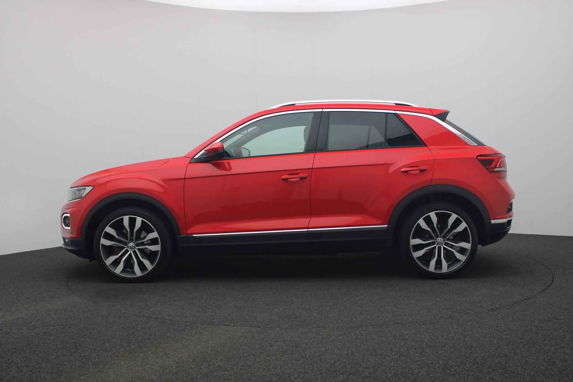 Volkswagen T-Roc 1.5 TSI 150PK Sport | Trekhaak | Camera | Stoelverwarming | Navi | Sportonderstel | ACC | Virtual Cockpit - 15/33