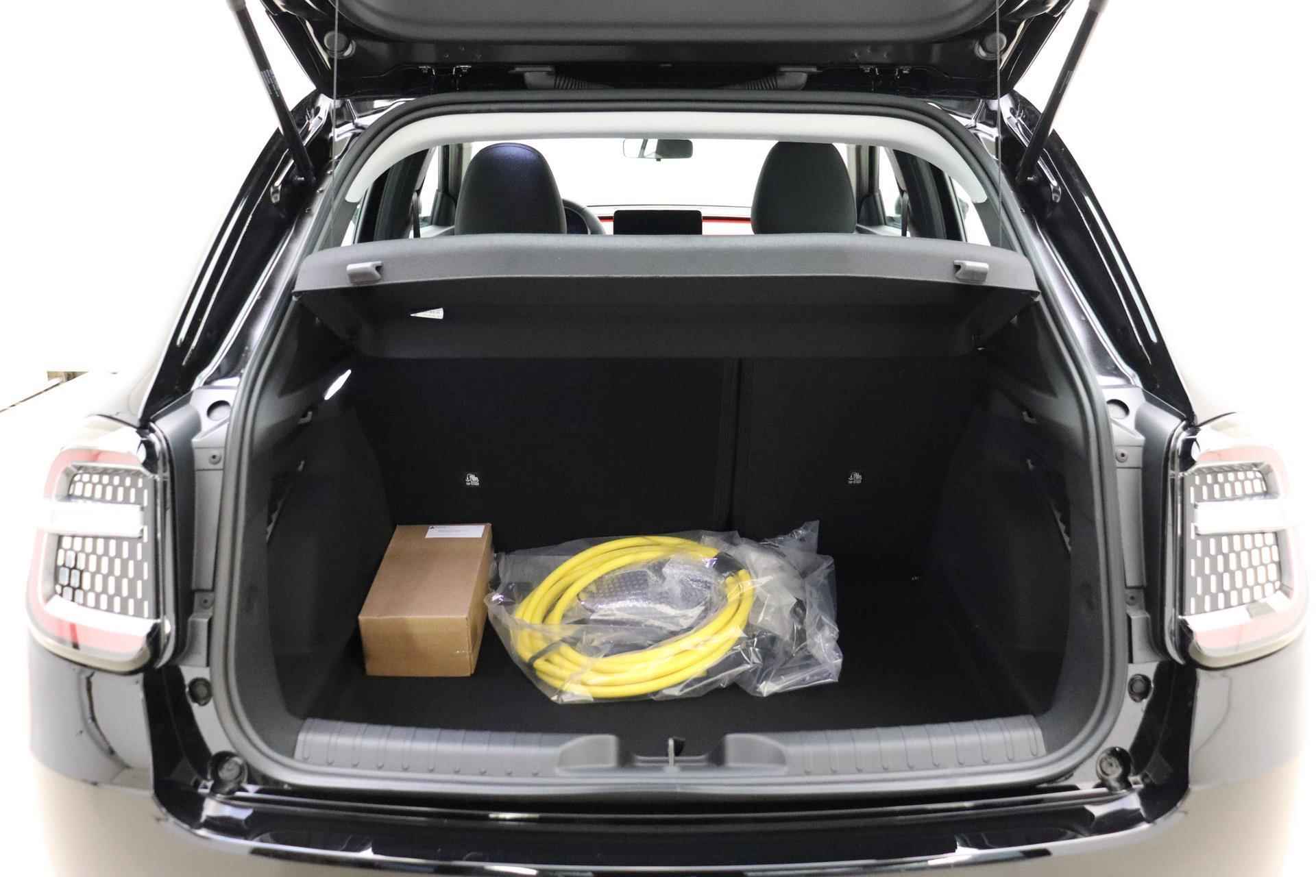 Fiat 600e RED 54 kWh | Apple Carplay/Android auto | LED koplampen | Keyless start | Parkeersensoren achter | Informeer naar beschikbaarheid - 14/41