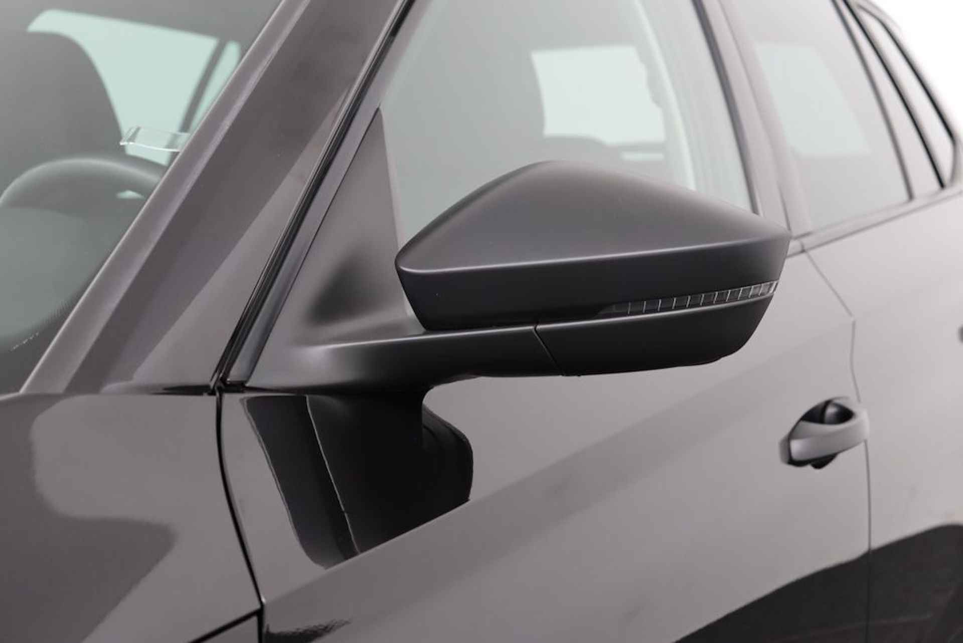 Škoda Kamiq 1.0 TSI Active - Bluetooth - Cruise Control - LED Koplampen - Airco - LM Velgen - 12 maanden Bovag garantie - 16/53