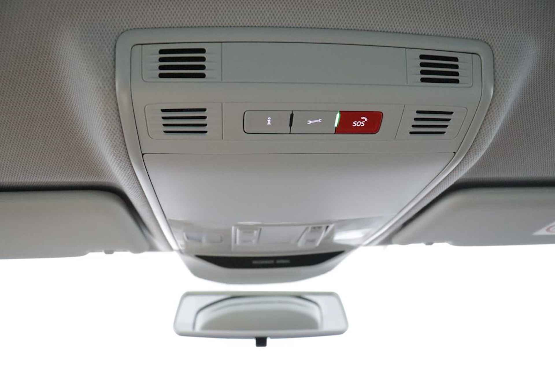 Škoda Kamiq 1.0 TSI Active - Bluetooth - Cruise Control - LED Koplampen - Airco - LM Velgen - 12 maanden Bovag garantie - 43/53