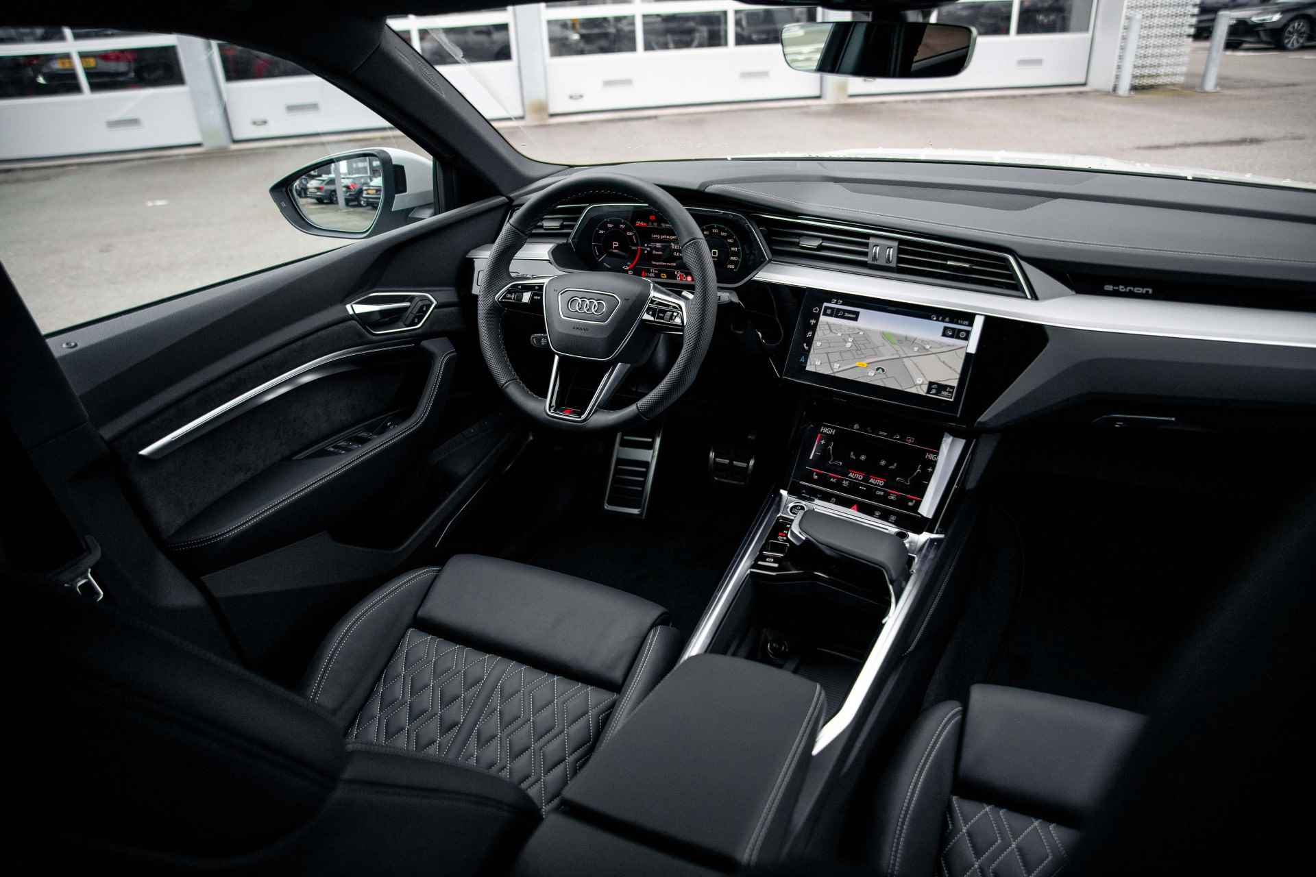 Audi Q8 e-tron Sportback 55 quattro S Edition 115 kWh | Assistentiepakket plus | B&O | Supersportstoelen | Keyless - 9/28