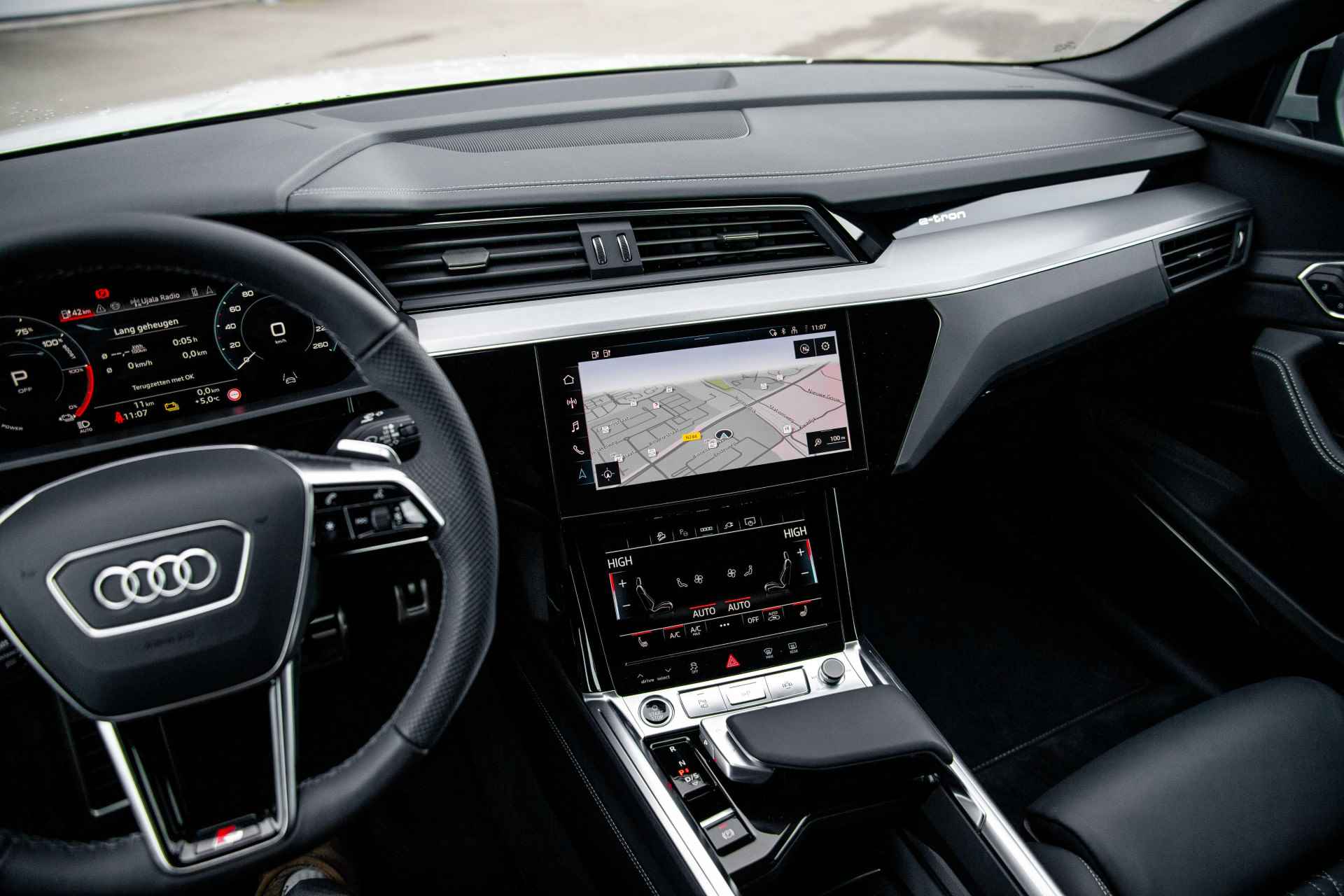 Audi Q8 e-tron Sportback 55 quattro S Edition 115 kWh | Assistentiepakket plus | B&O | Supersportstoelen | Keyless - 12/28