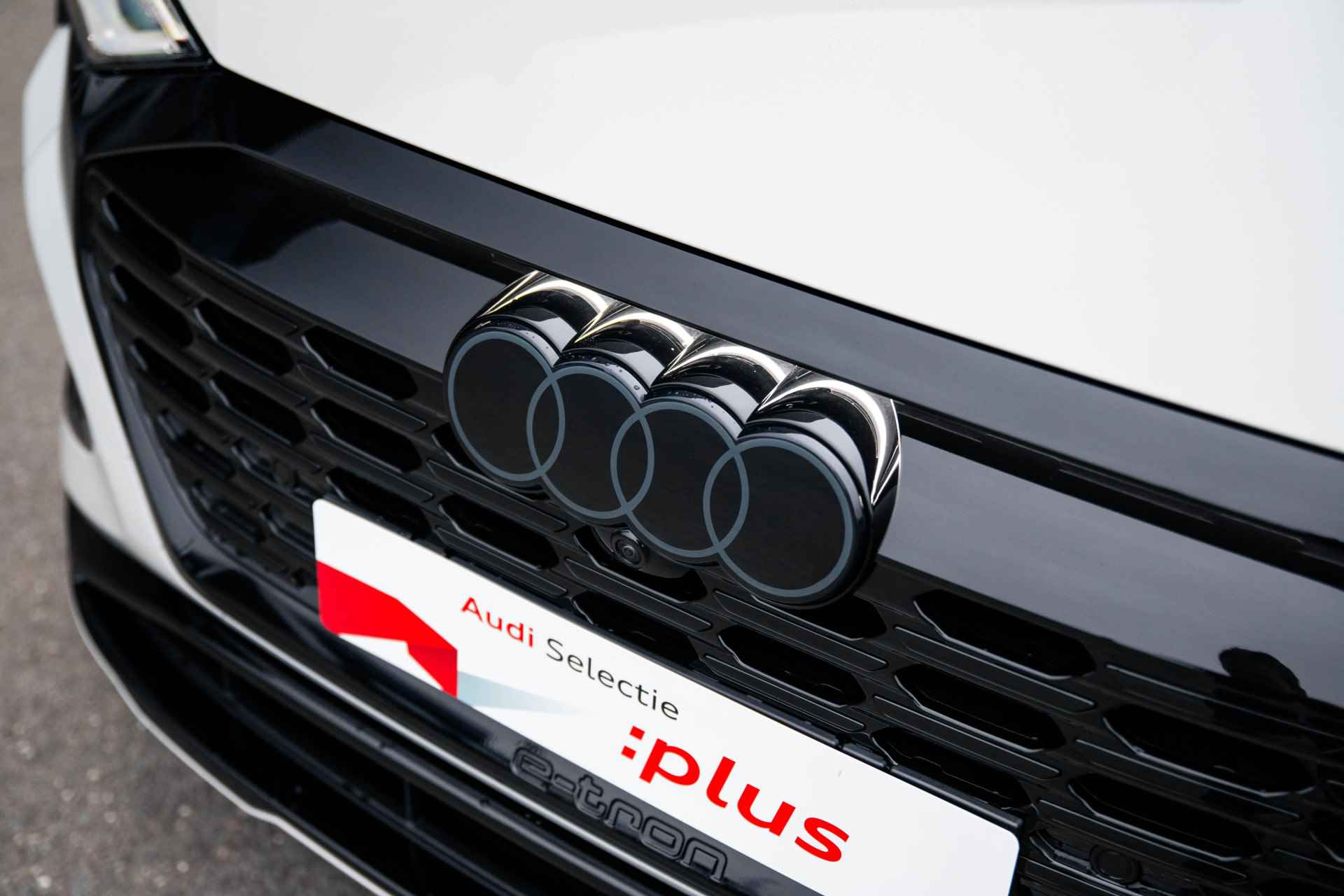 Audi Q8 e-tron Sportback 55 quattro S Edition 115 kWh | Assistentiepakket plus | B&O | Supersportstoelen | Keyless - 27/28