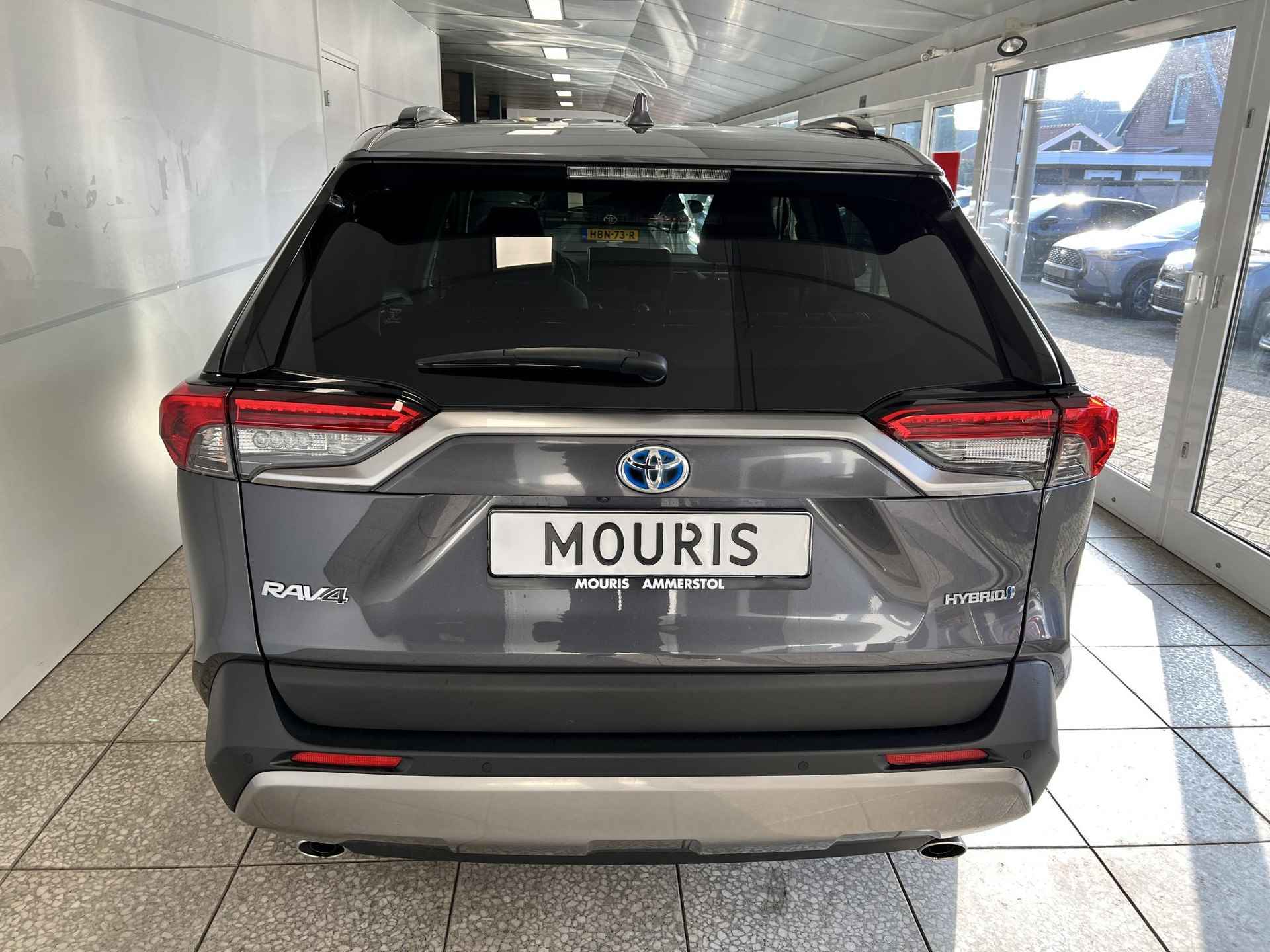 Toyota RAV4 2.5 Hybrid AWD Team D, BSM, PDC. - 4/26