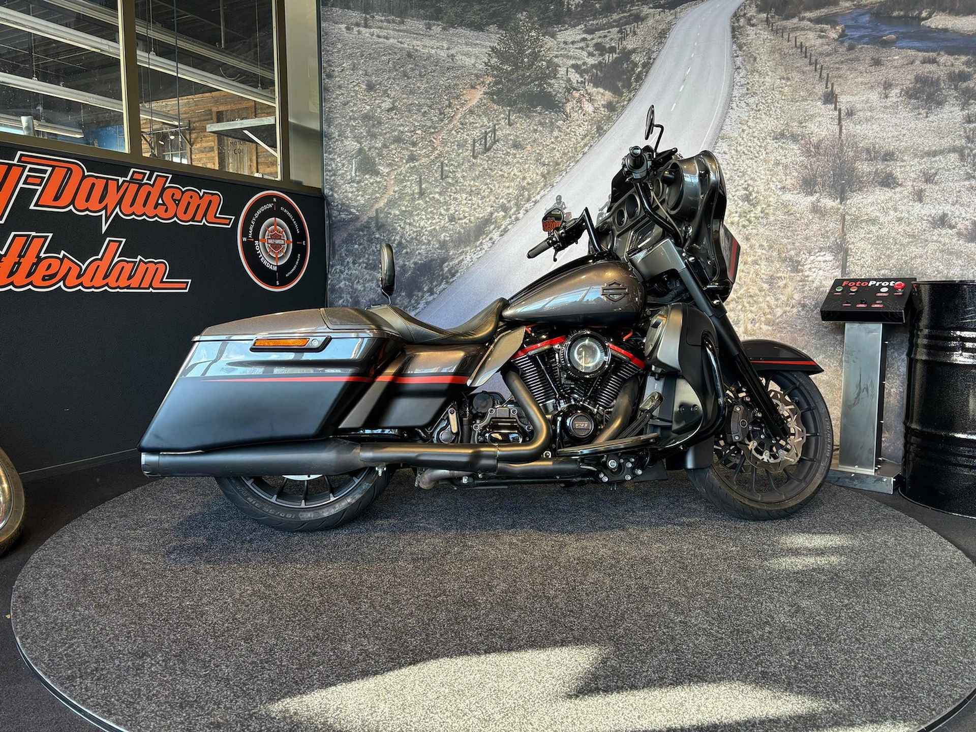 Harley-Davidson FLHXSE STREET GLIDE CVO 131ci - 6/18