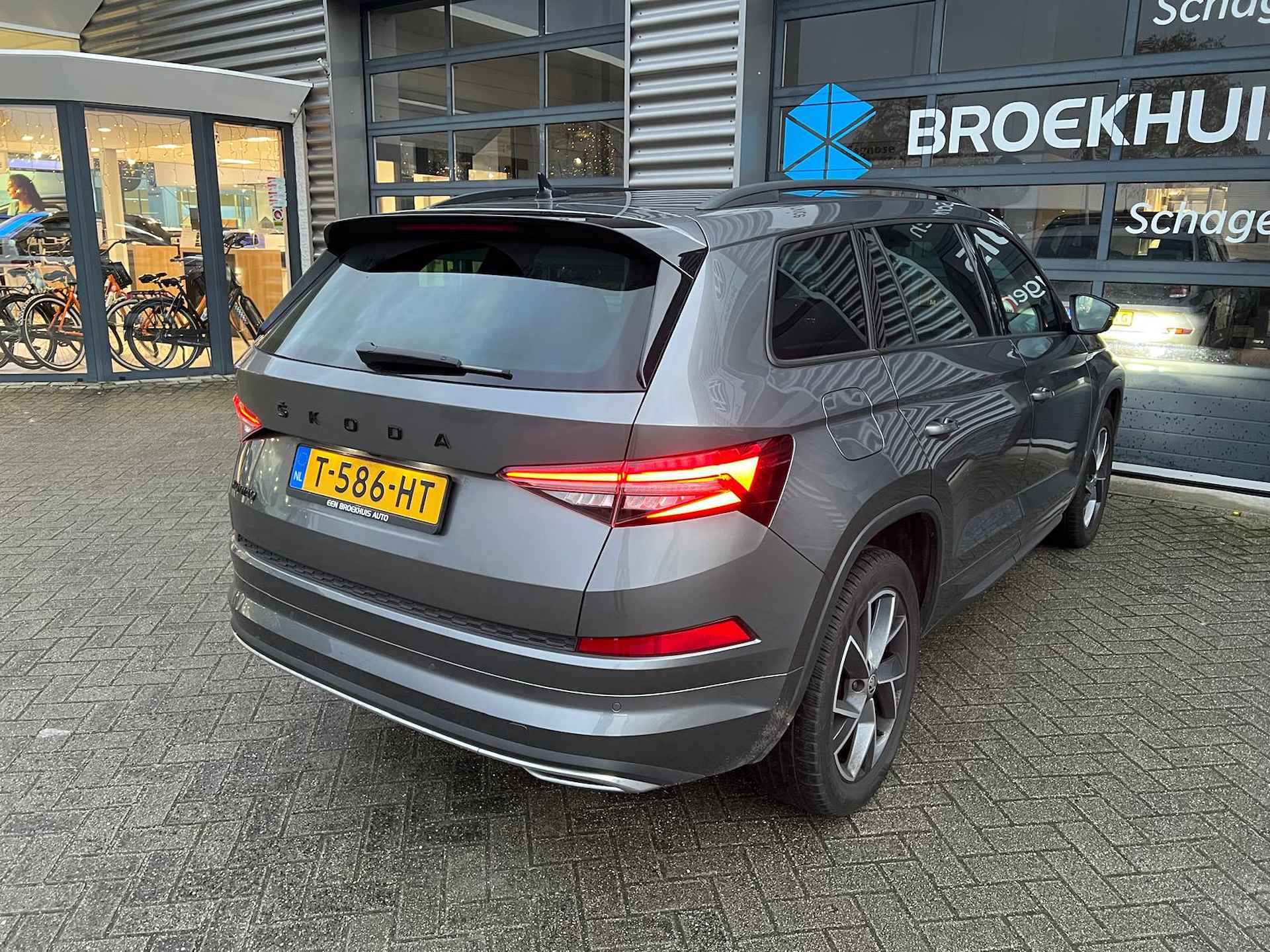 Škoda Kodiaq 1.5 TSI 150 pk Sportline Business 7pers. 7-DSG | Elektrisch wegklapbare trekhaak | Elektrisch bedienbare achterklep | Cruise con - 9/37