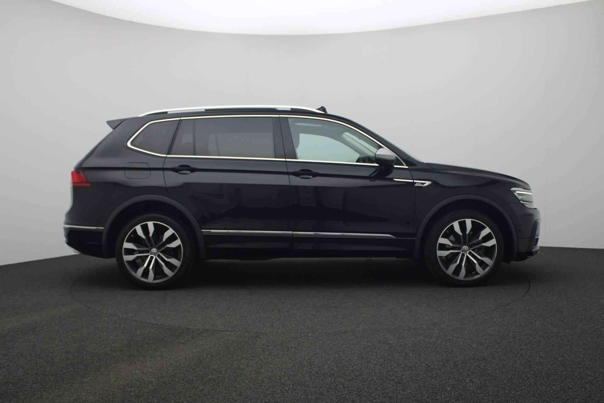 Volkswagen Tiguan Allspace 2.0 TSI 190PK DSG 4Motion Highline Business R / R-Line 7 pers | Pano | Trekhaak | HUD | Camera - 22/51