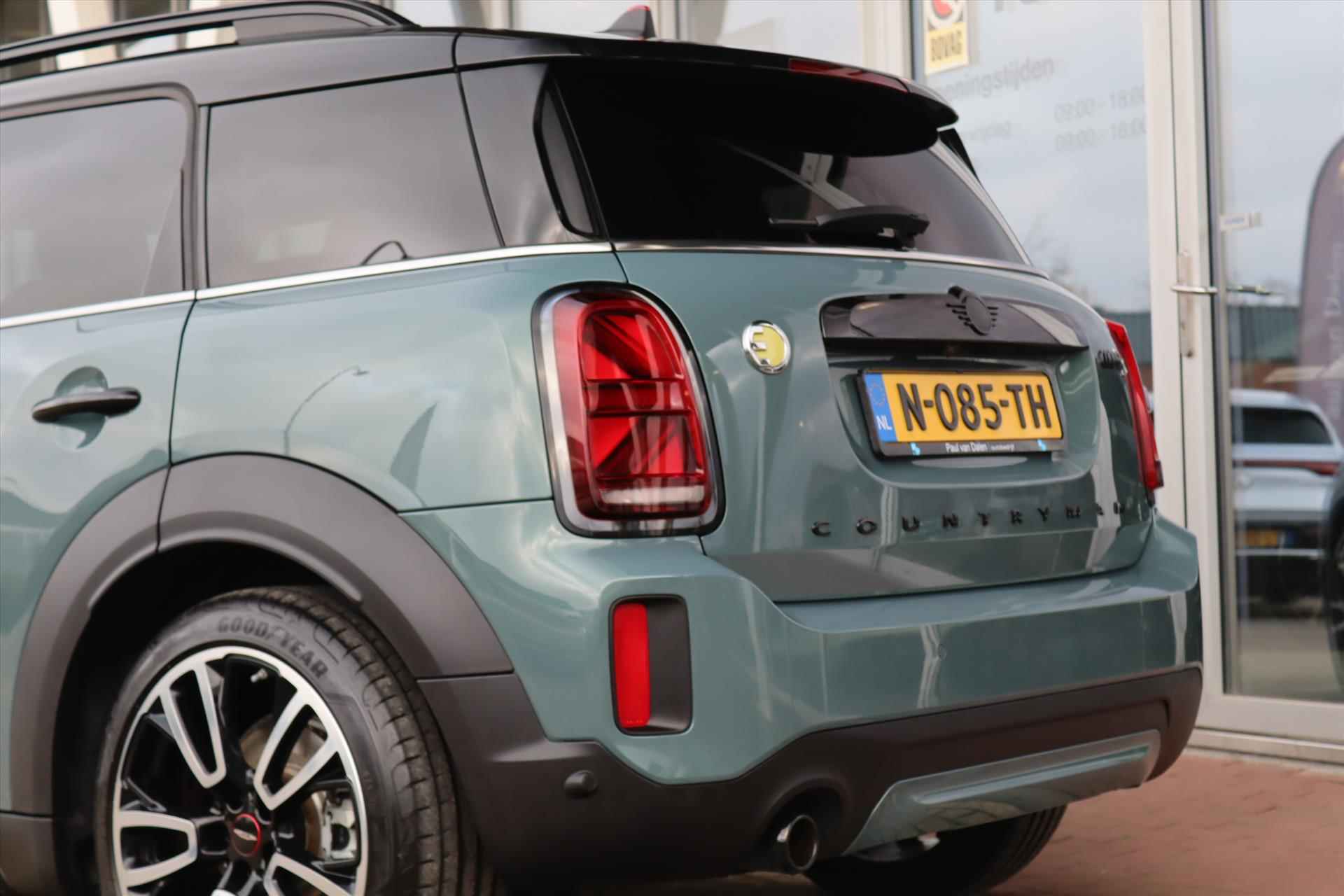 Mini Mini Countryman (f60) 2.0 COOPER SE ALL4 Business Edition | Black Pack | Leer | Camera | Zeer Compleet | 19 Inch Lm | NL Auto | Inclusief BTW | - 13/63