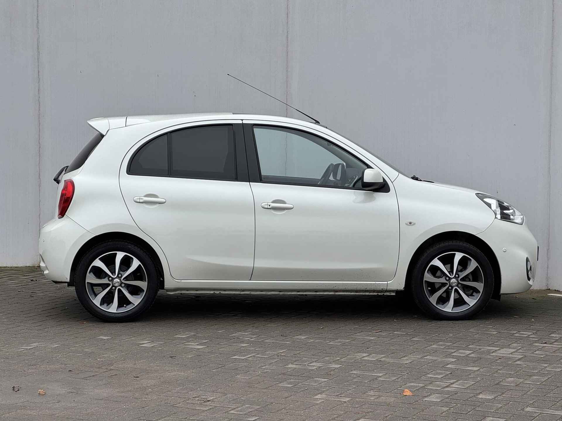 Nissan Micra 1.2 DIG-S Tekna / Panoramadak / Navigatie / Parkeersensoren achter / Bluetooth - 12/34