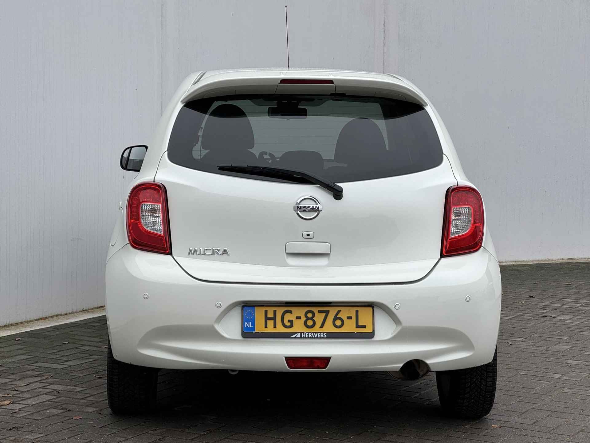 Nissan Micra 1.2 DIG-S Tekna / Panoramadak / Navigatie / Parkeersensoren achter / Bluetooth - 15/34