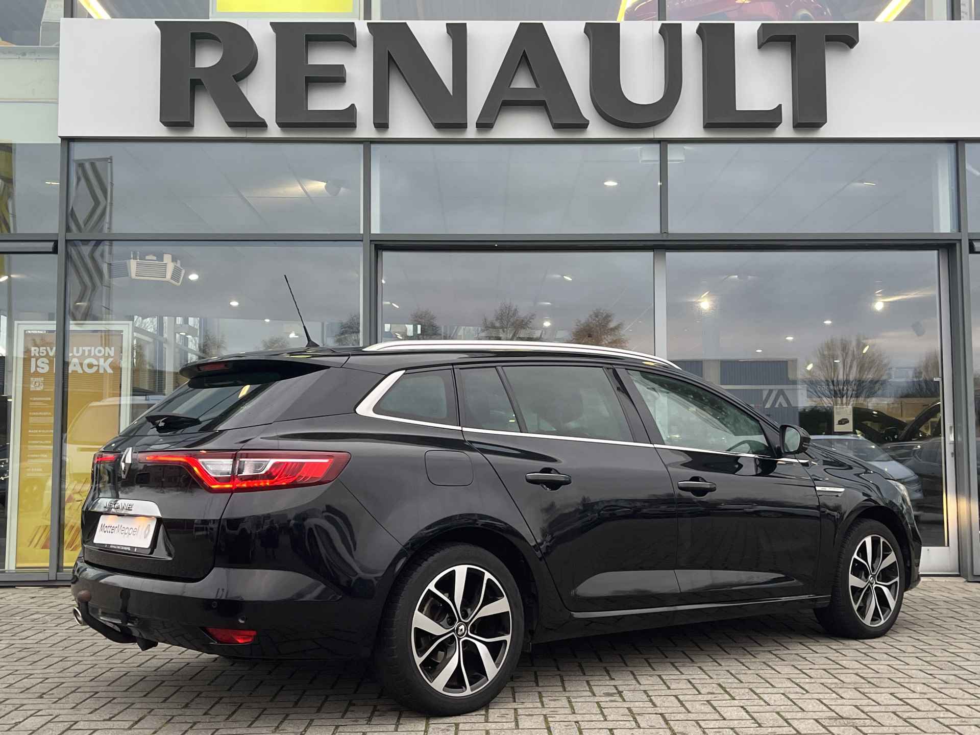 Renault Mégane Estate 1.3 TCe Bose | Trekhaak | NL Auto | Apple CarPlay/Android Auto | Automatisch Parkeren | Climate Control | Naviagtie | Dodehoek - 4/31