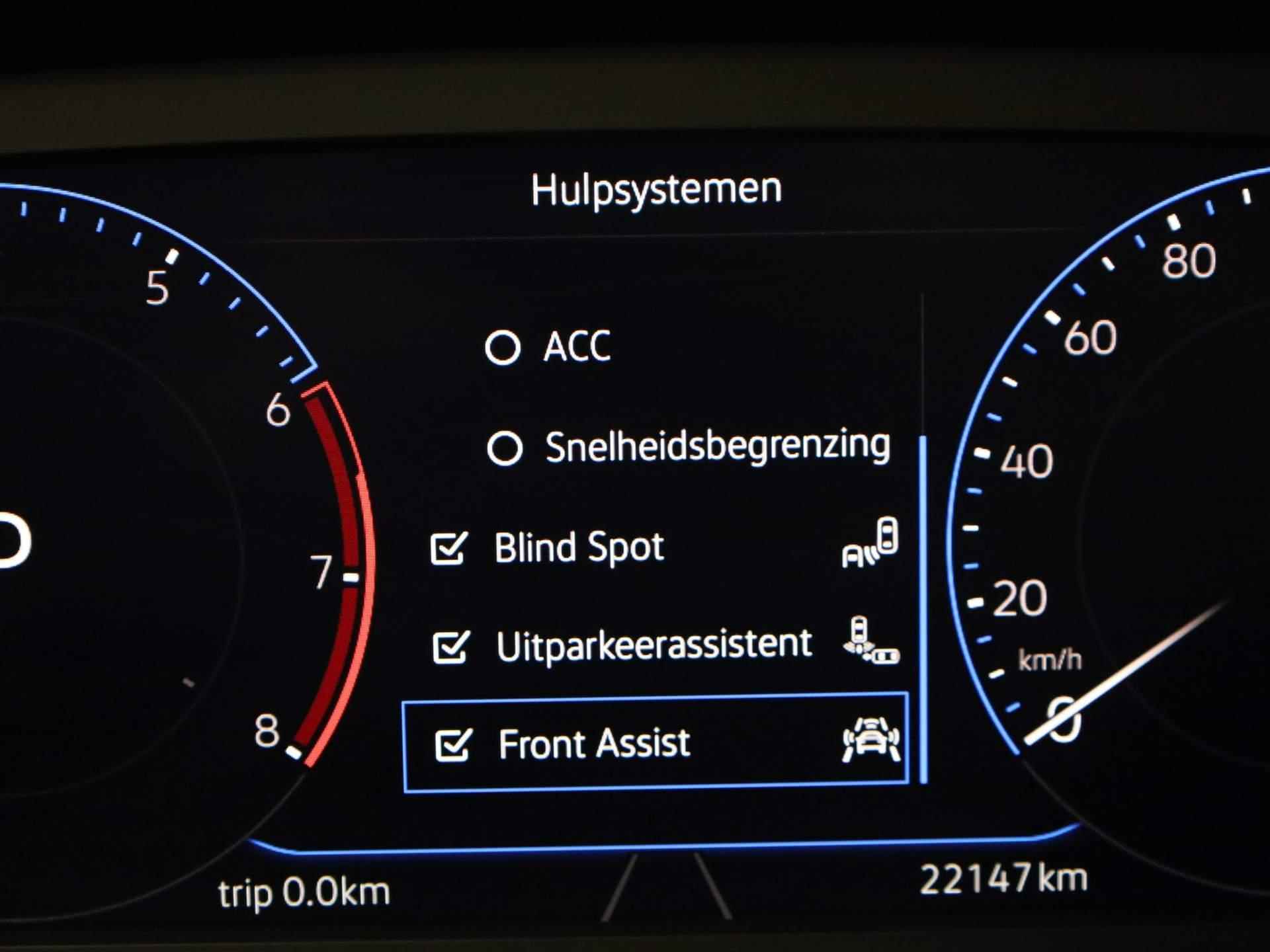 Volkswagen T-Cross 1.0TSI/110PK Life DSG · Navigatie · Parkeersensoren + camera · Airco - 12/35