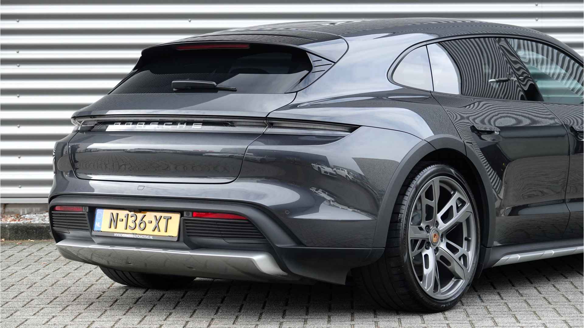 Porsche Taycan Cross Turismo 4 93 kWh | Innodrive | Parkeerpakket | Comforstoelen | Bose | Head Up | - 10/30