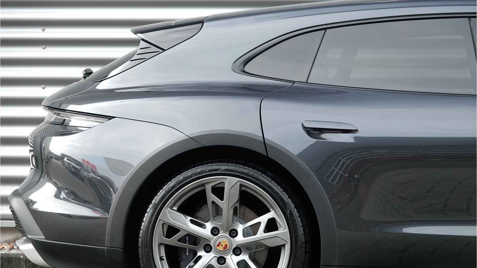 Porsche Taycan Cross Turismo 4 93 kWh | Innodrive | Parkeerpakket | Comforstoelen | Bose | Head Up | - 17/30