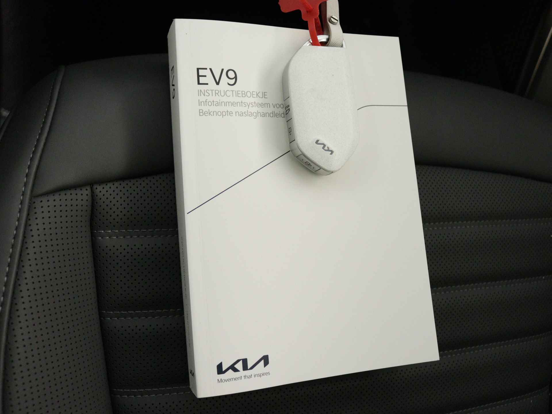 Kia EV9 Launch Edition 99.8 kWh | 7-zitter | Head Up Display | Leder | Per 1 Mei 2024 Beschikbaar | - 11/40