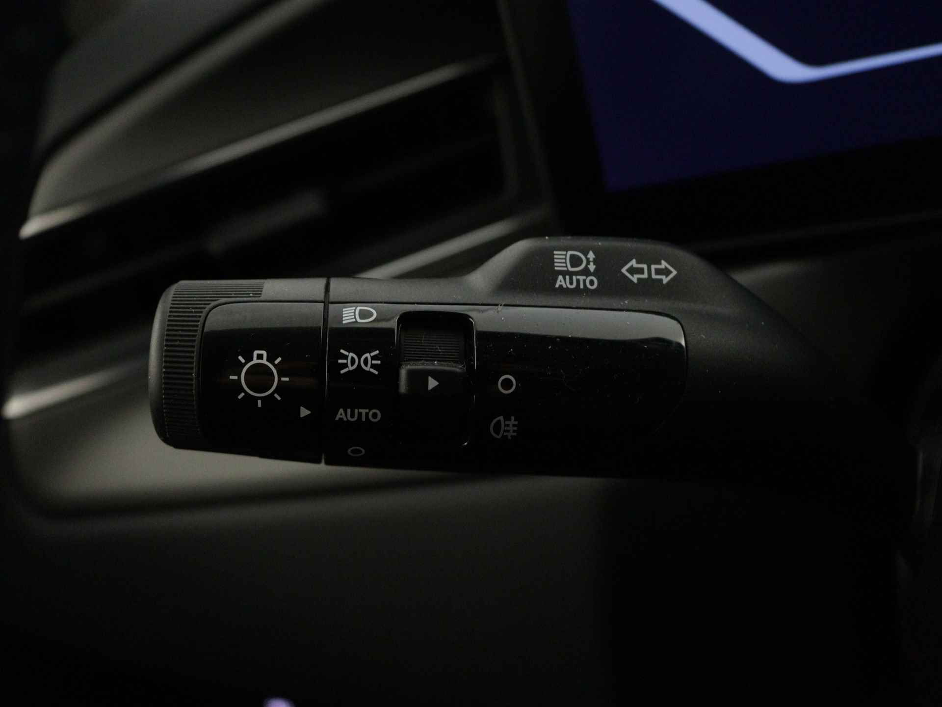 Kia EV9 Launch Edition 99.8 kWh | 7-zitter | Head Up Display | Leder | Per 1 Mei 2024 Beschikbaar | - 19/40
