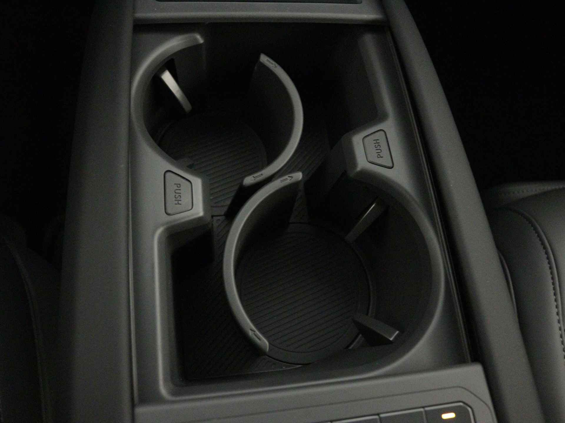 Kia EV9 Launch Edition 99.8 kWh | 7-zitter | Head Up Display | Leder | Per 1 Mei 2024 Beschikbaar | - 27/40