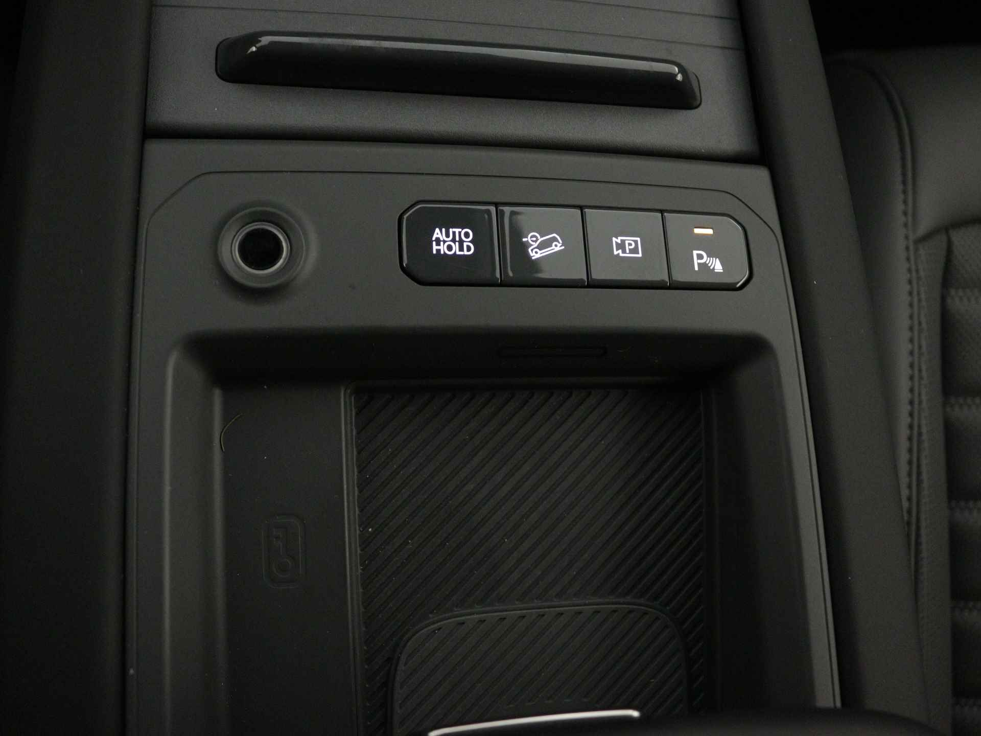Kia EV9 Launch Edition 99.8 kWh | 7-zitter | Head Up Display | Leder | Per 1 Mei 2024 Beschikbaar | - 30/40