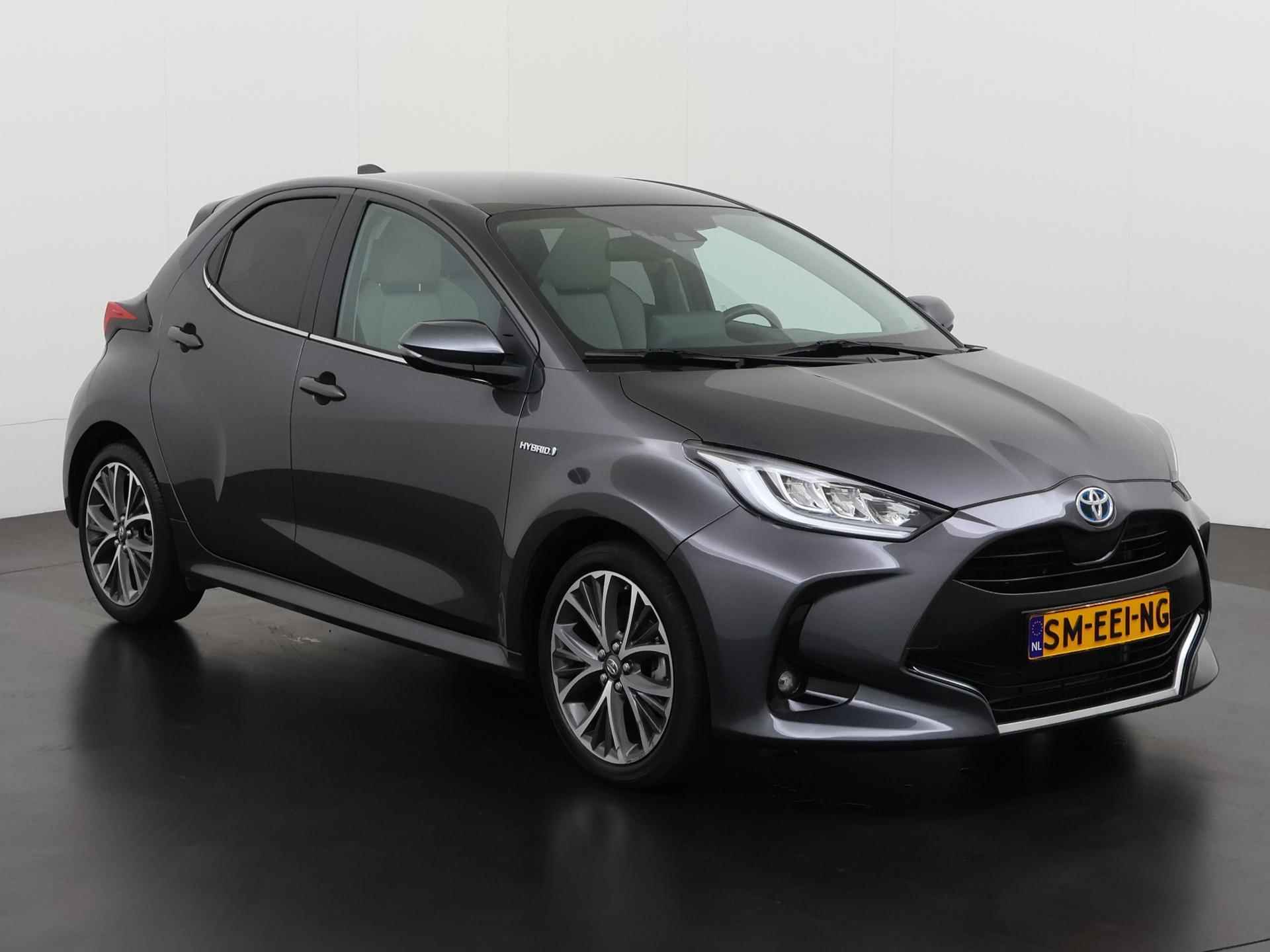 Toyota Yaris 1.5 Hybrid Executive | Panoramadak | Leder | Head up | Camera | Zondag Open! - 30/37