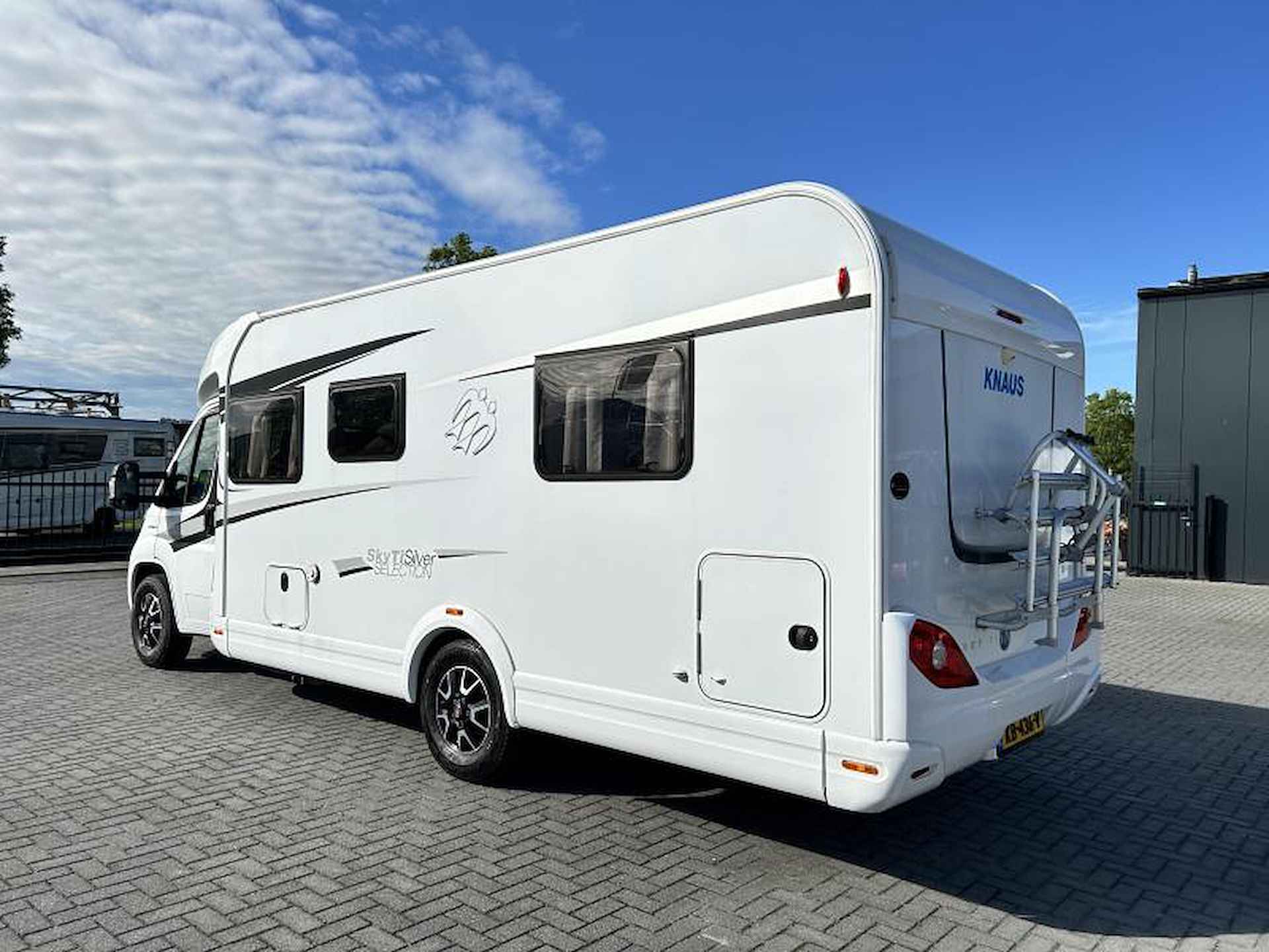 Knaus Sky TI 700 MX queensbed/19.000km/2016 - 4/25