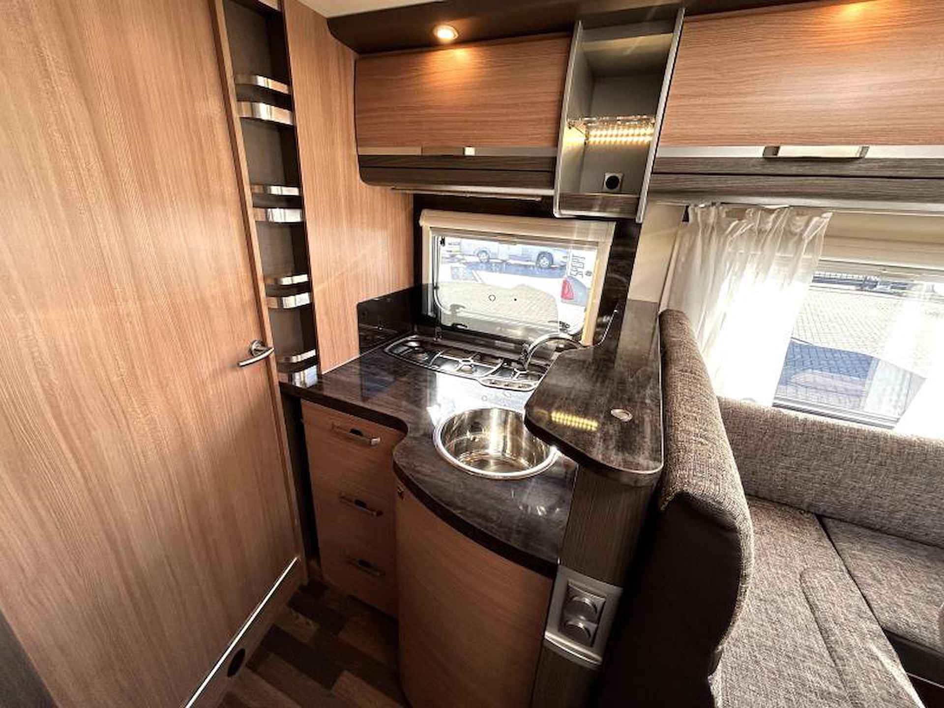 Knaus Sky TI 700 MX queensbed/19.000km/2016 - 12/25