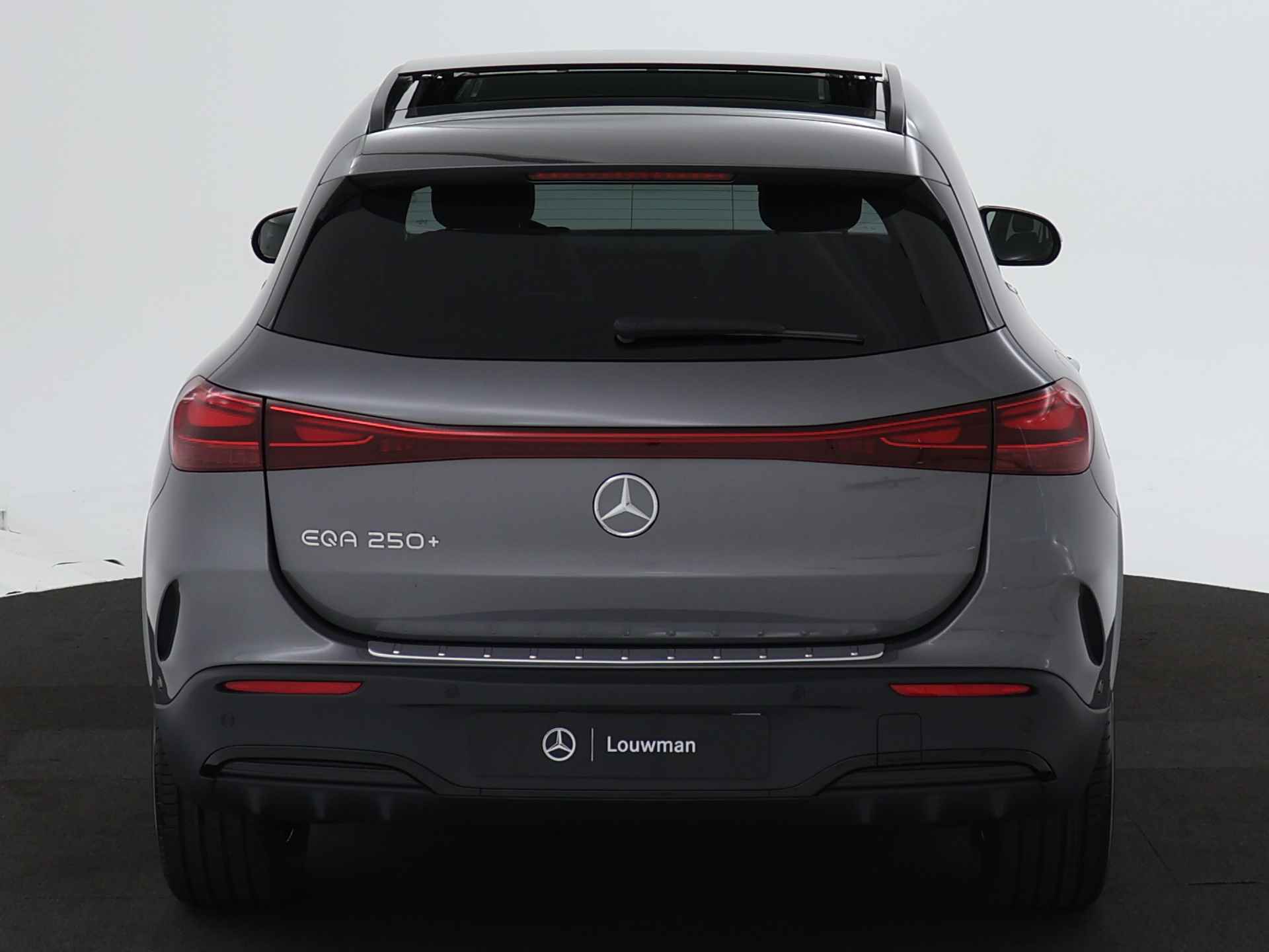 Mercedes-Benz EQA 250+ AMG Line 71 kWh | Nightpakket | Winter pakket | Premium pakket | GUARD 360° Voertuigbescherming Plus | Dodehoekassistent | Extra USB-poorten | 	Parkeerpakket met 360°-camera | KEYLESS-GO comfort pakket | - 24/37