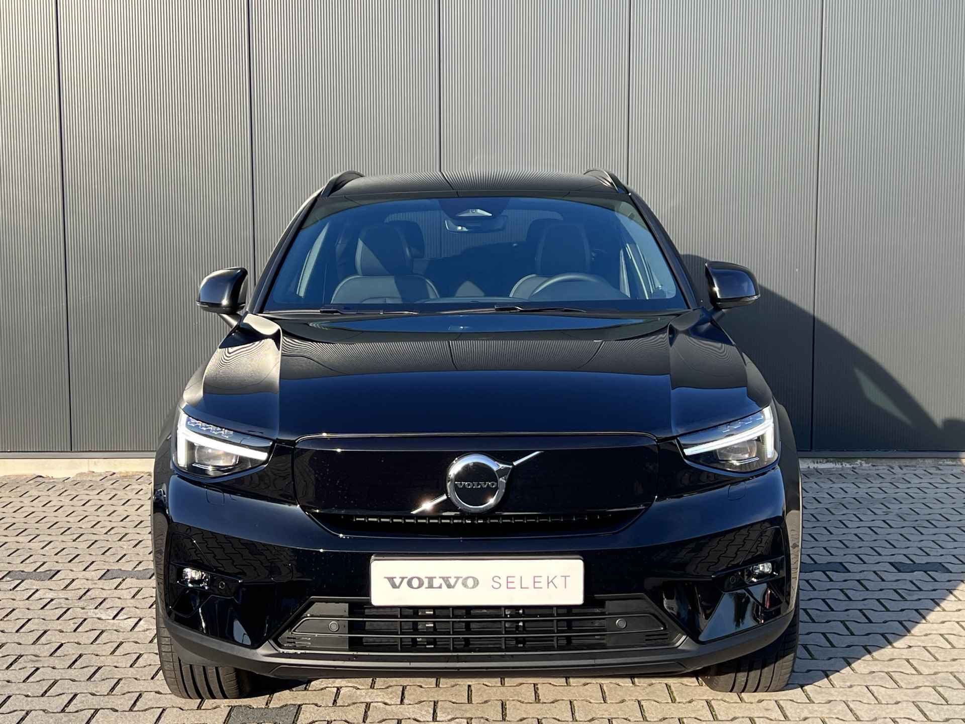 Volvo EX40 Single Motor Extended Range Plus 82 kWh | - 15/32