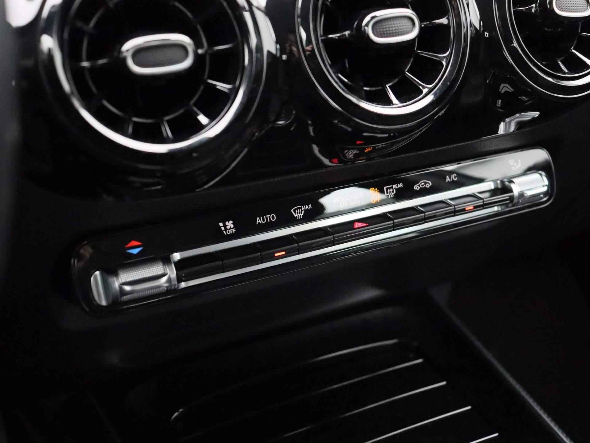 Mercedes-Benz GLA-klasse 180 d Business Solution Luxury | Automaat | Half Leder | Wide-Screen | Climate Control | Stoelverwarming | Trekhaak | - 20/34