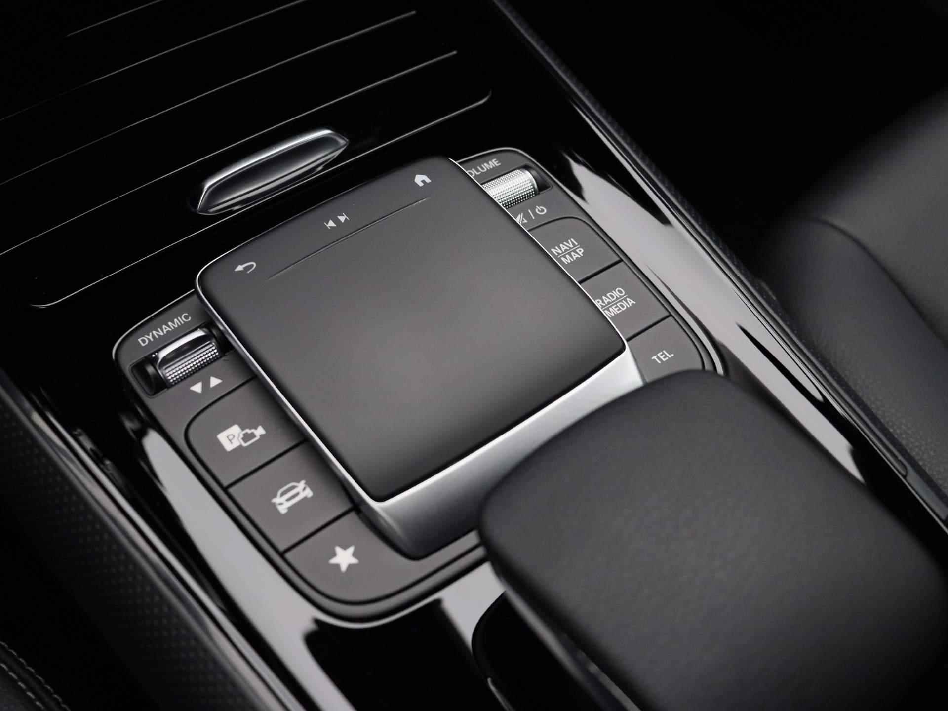 Mercedes-Benz GLA-klasse 180 d Business Solution Luxury | Automaat | Half Leder | Wide-Screen | Climate Control | Stoelverwarming | Trekhaak | - 21/34