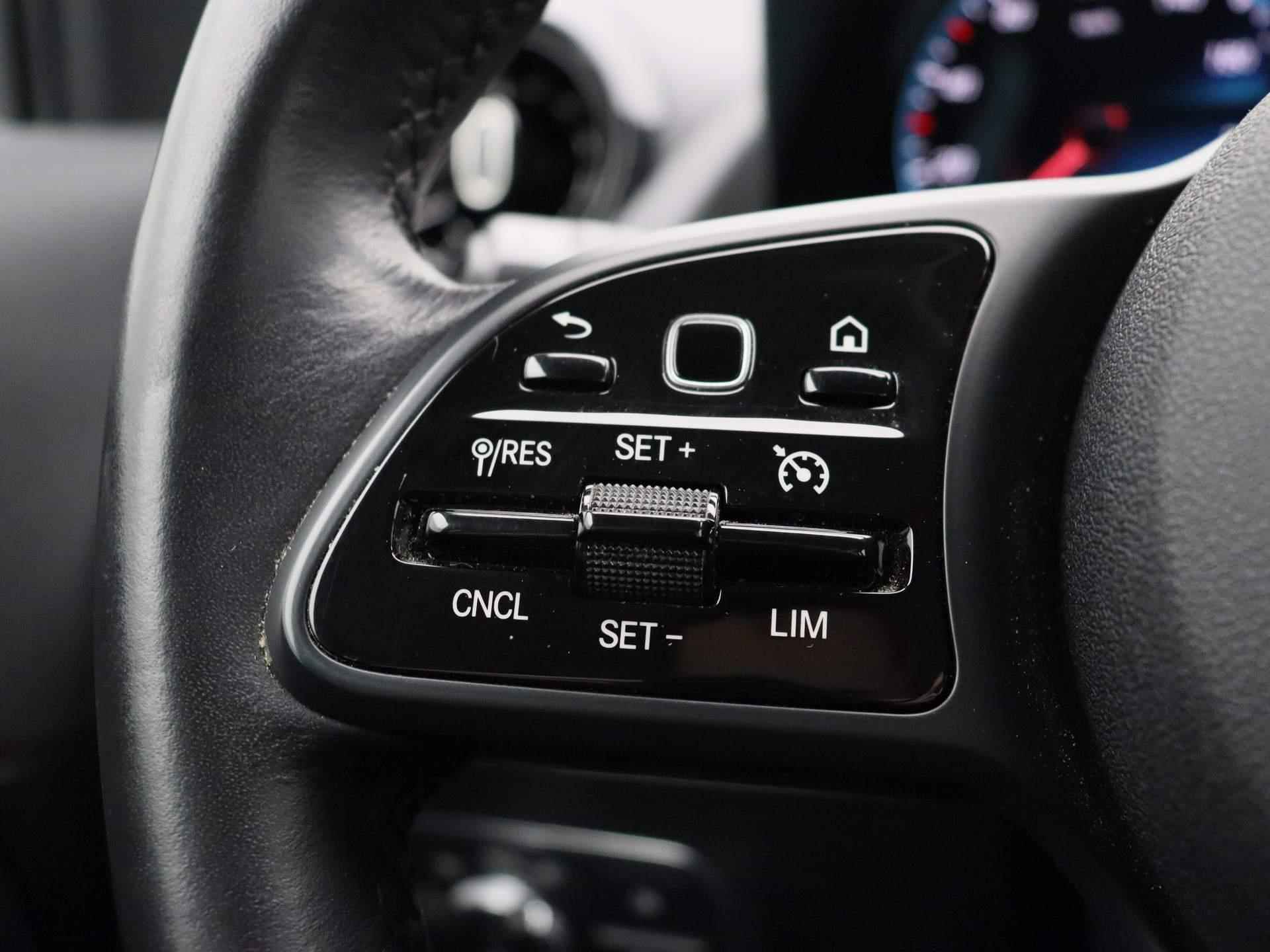 Mercedes-Benz GLA-klasse 180 d Business Solution Luxury | Automaat | Half Leder | Wide-Screen | Climate Control | Stoelverwarming | Trekhaak | - 22/34