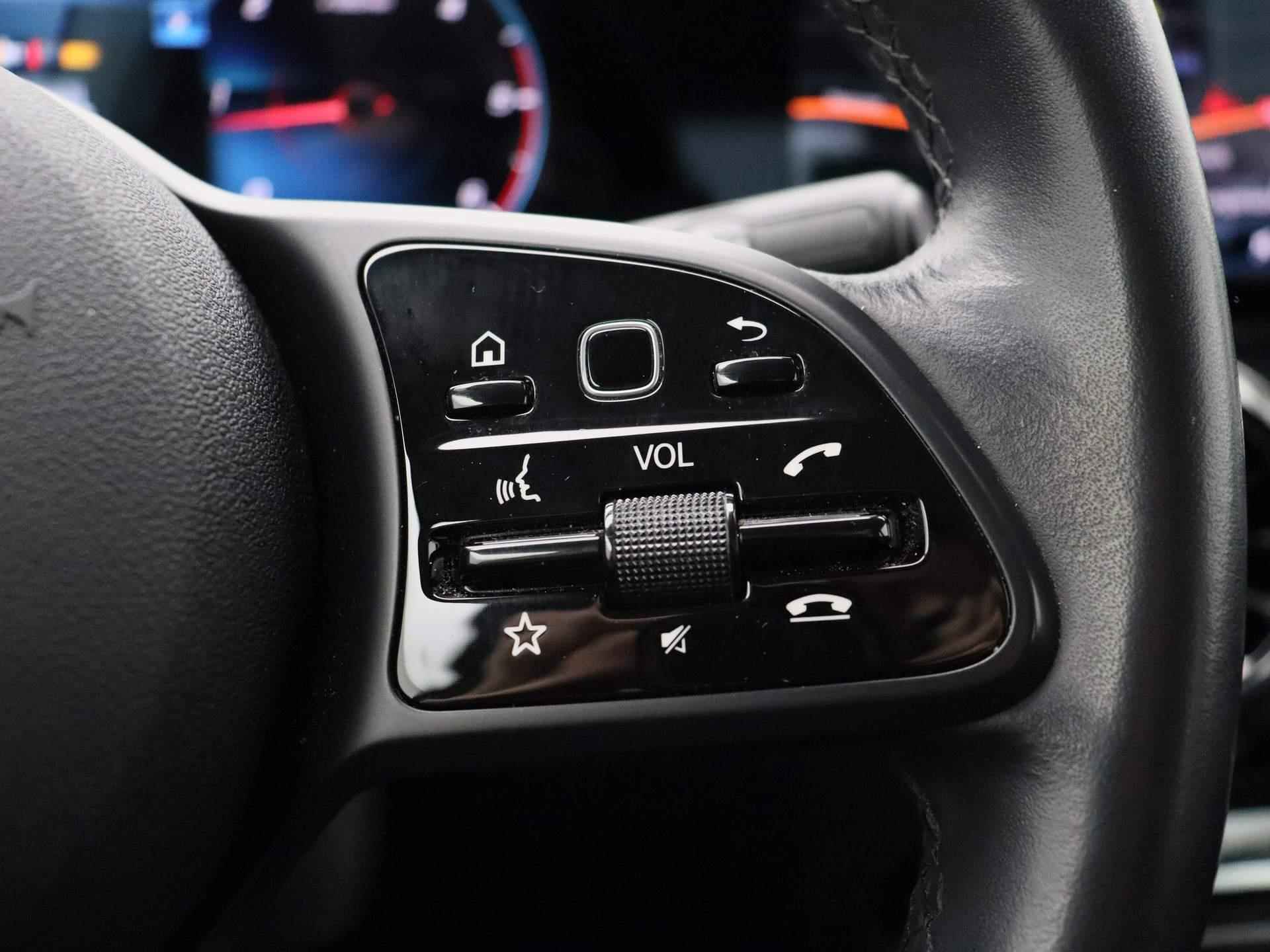 Mercedes-Benz GLA-klasse 180 d Business Solution Luxury | Automaat | Half Leder | Wide-Screen | Climate Control | Stoelverwarming | Trekhaak | - 23/34