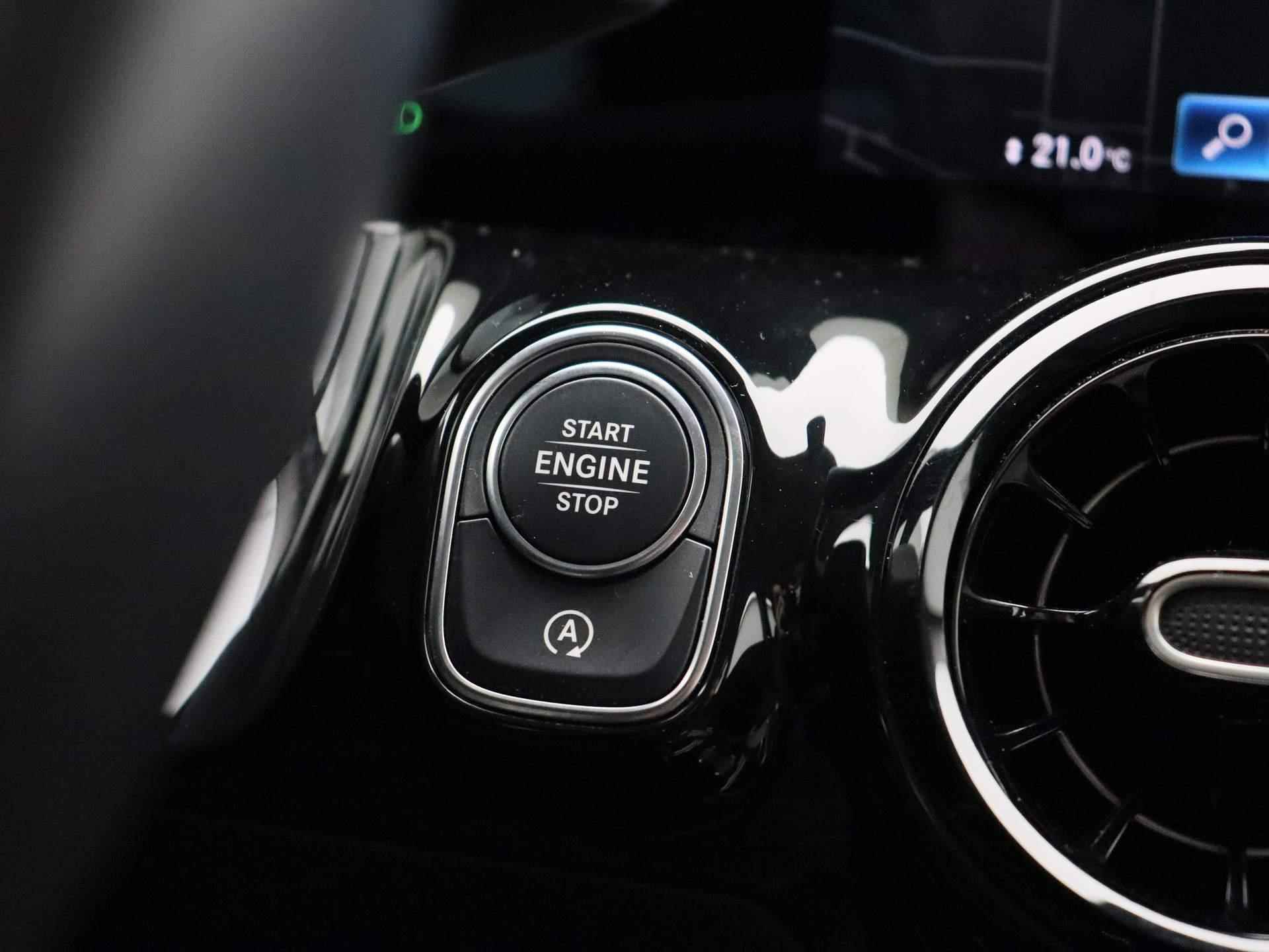 Mercedes-Benz GLA-klasse 180 d Business Solution Luxury | Automaat | Half Leder | Wide-Screen | Climate Control | Stoelverwarming | Trekhaak | - 25/34