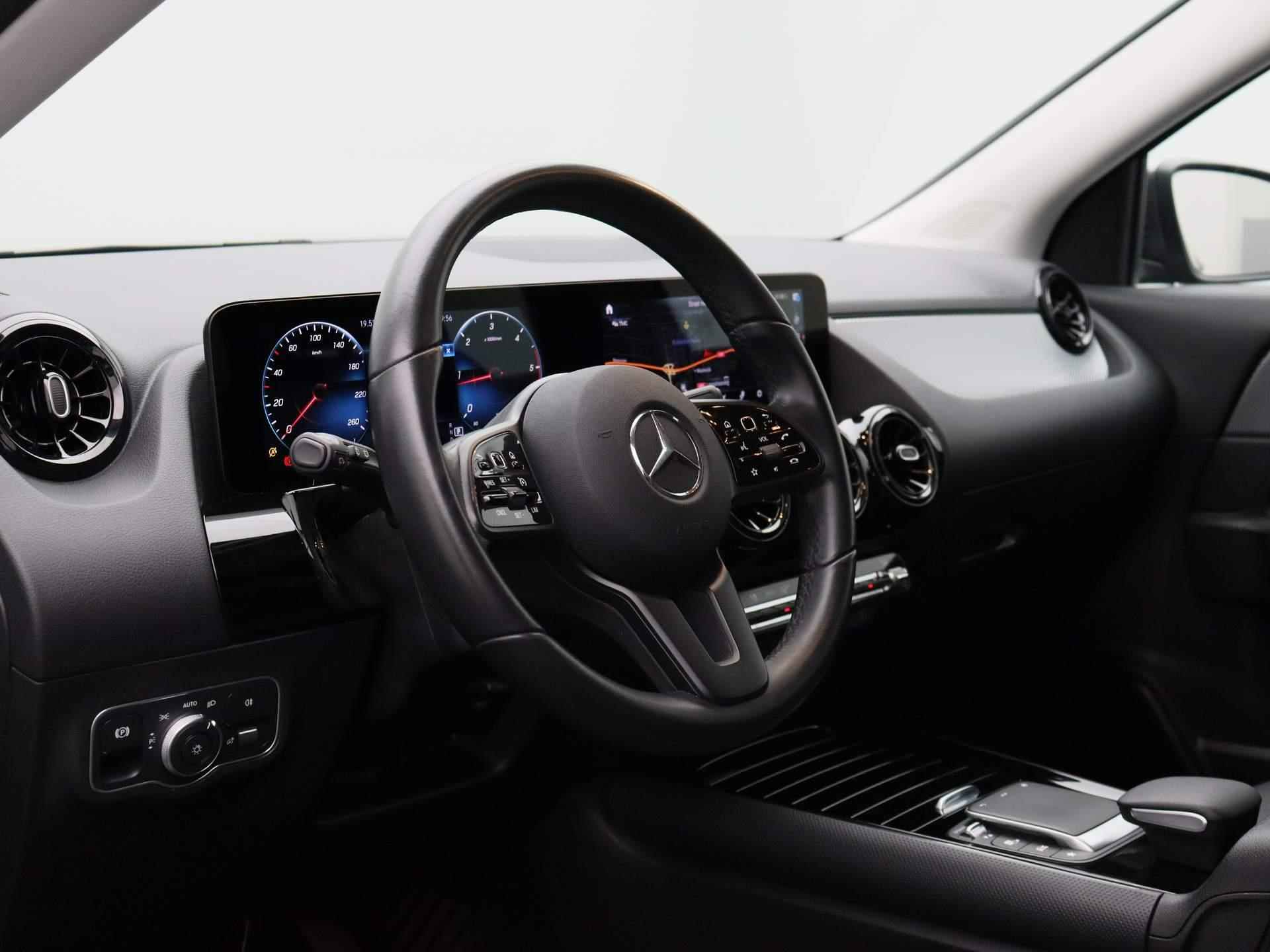 Mercedes-Benz GLA-klasse 180 d Business Solution Luxury | Automaat | Half Leder | Wide-Screen | Climate Control | Stoelverwarming | Trekhaak | - 32/34