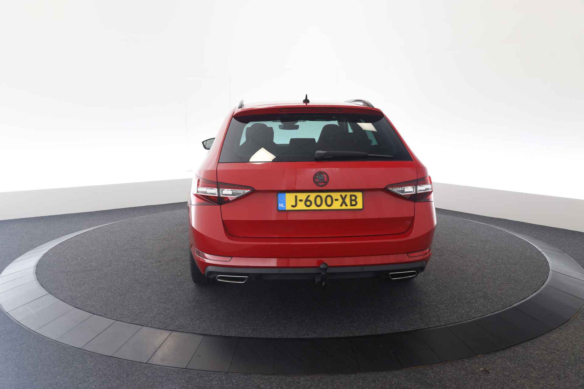 Škoda Superb Combi 2.0 TSI 4x4 Sportline Business - 13/53