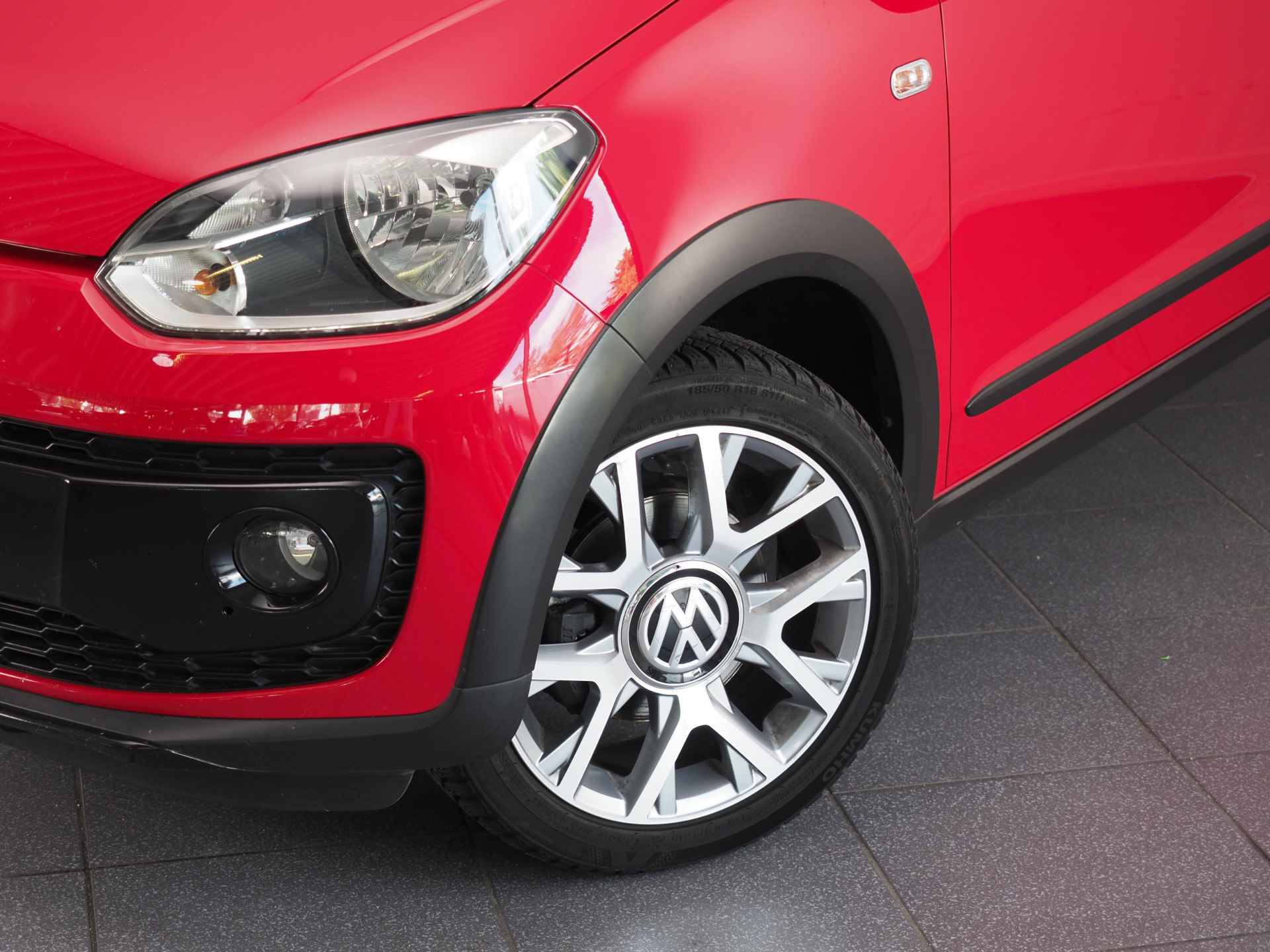 Volkswagen up! 1.0 cross up! BlueMotion | Carkit | Parkeersensoren | Airco | 16' Velgen - 15/29