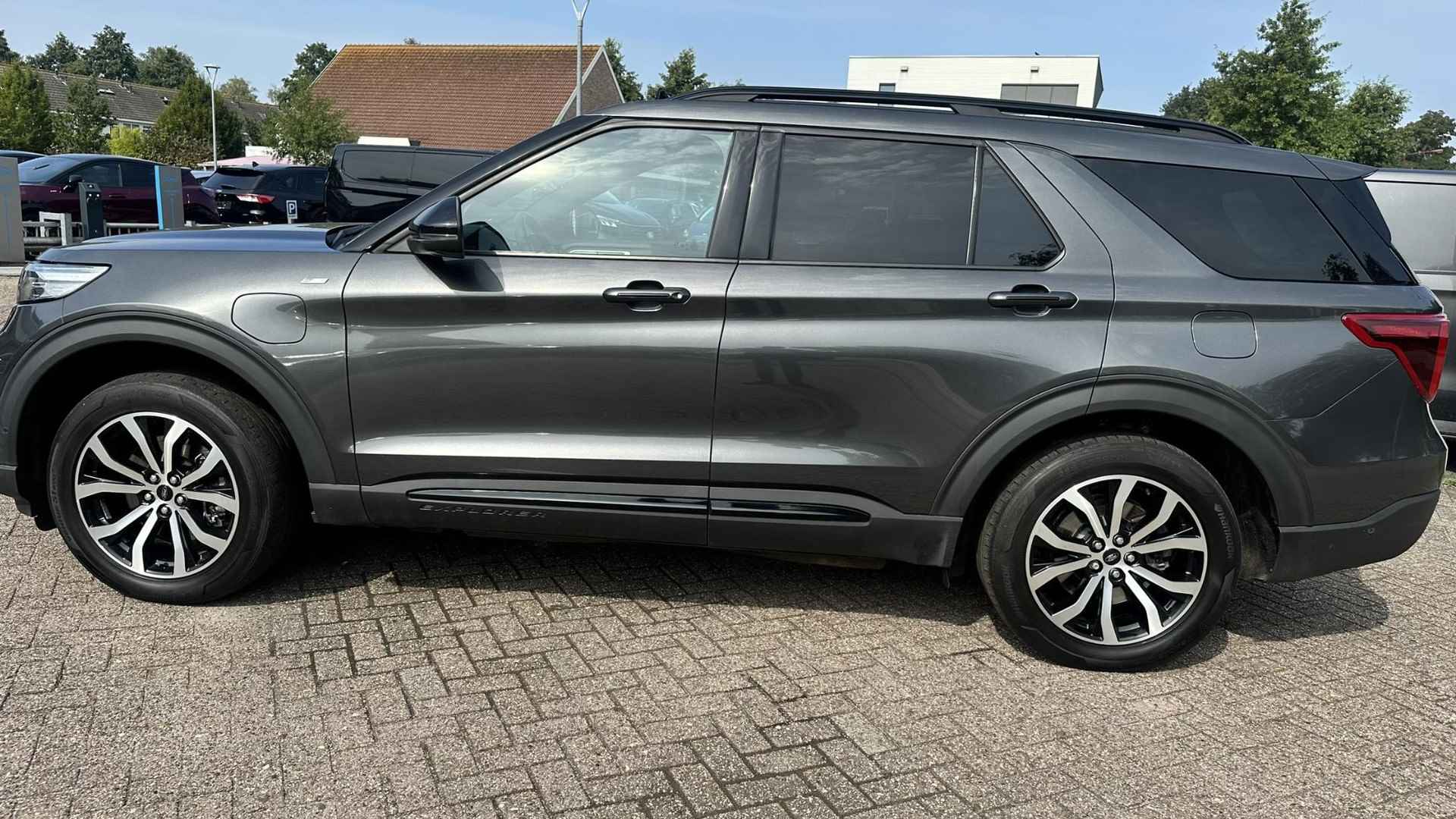 Ford Explorer 3.0 V6 EcoBoost PHEV ST-Line 456pk  7pers | Panorama dak | Adaptieve Cruise | Stoelverwarming | Dodehoeksensoren - 8/26