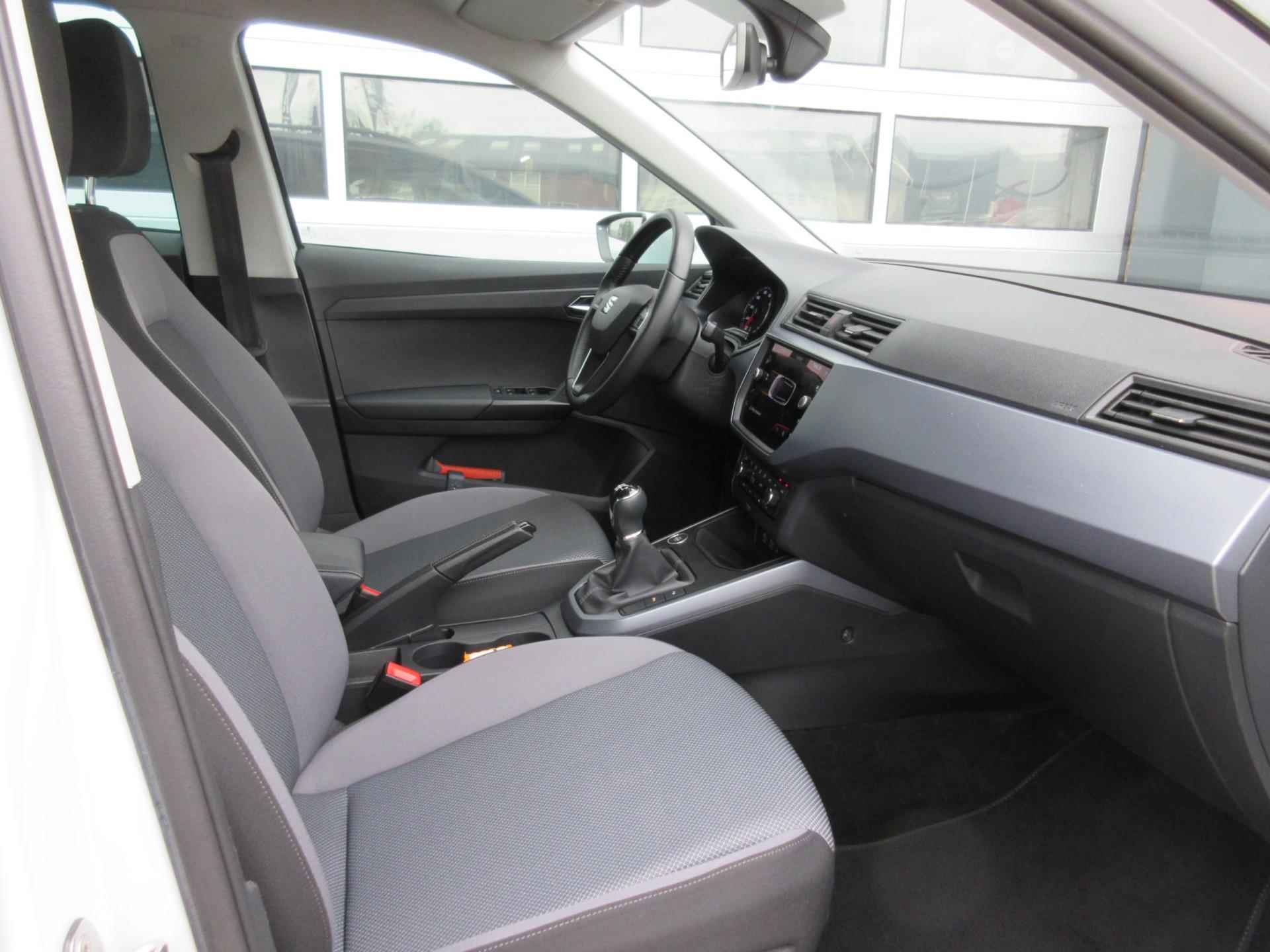 Seat Arona 1.0 TSI Style Business Intense / Camera / Navi / Carplay - 18/28