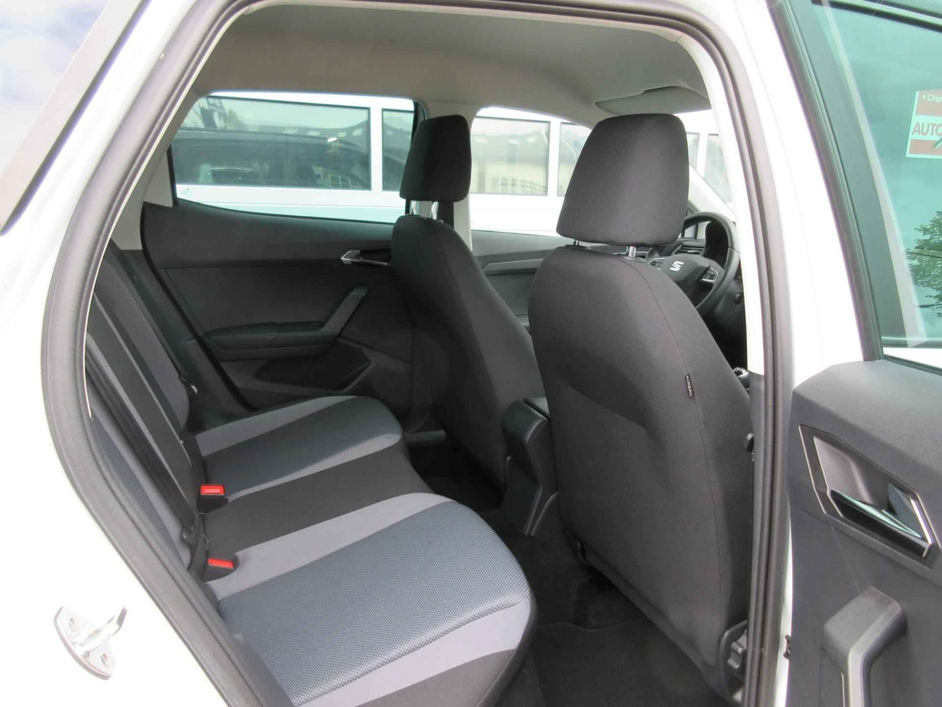 Seat Arona 1.0 TSI Style Business Intense / Camera / Navi / Carplay - 19/28