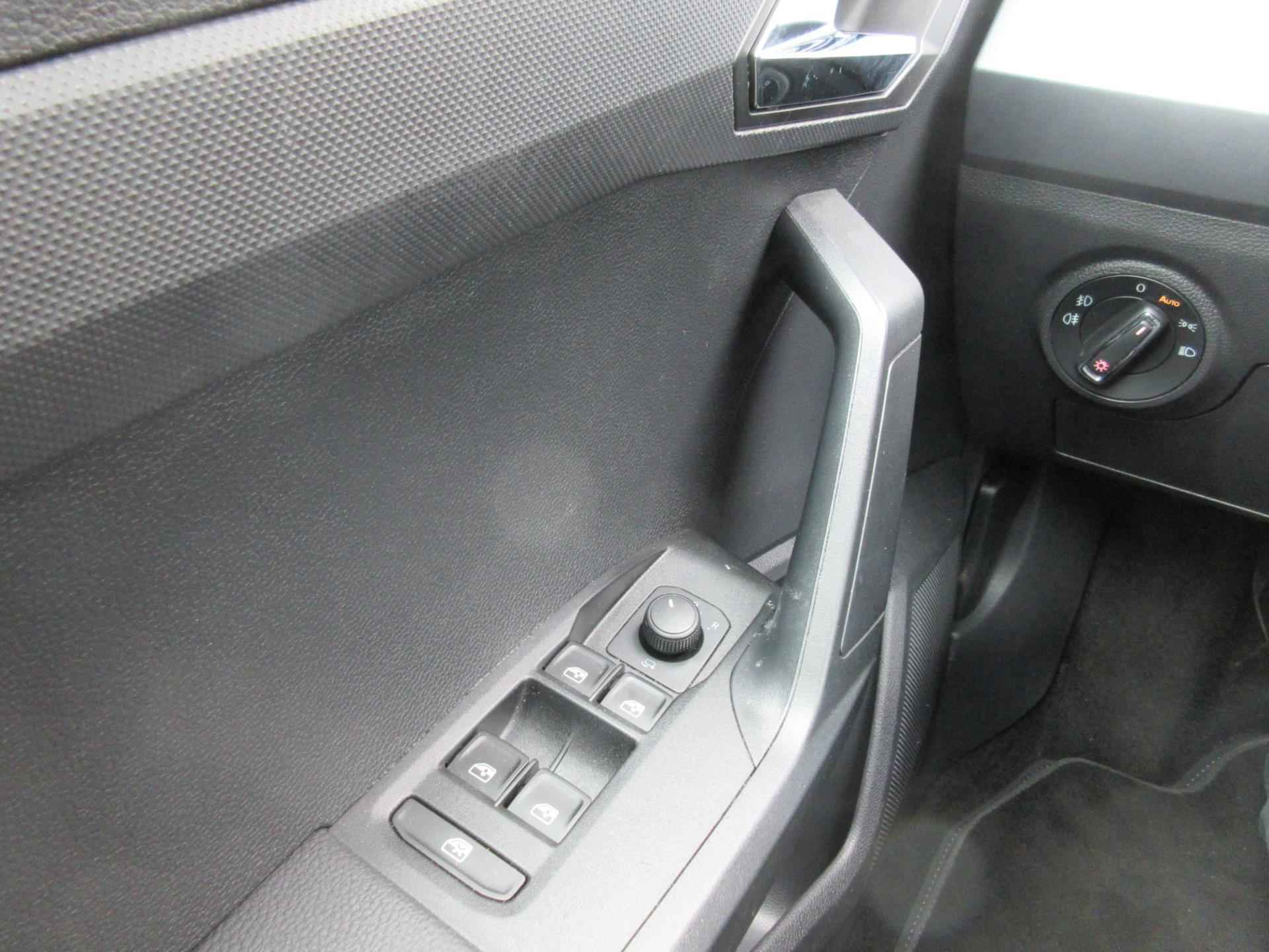 Seat Arona 1.0 TSI Style Business Intense / Camera / Navi / Carplay - 25/28
