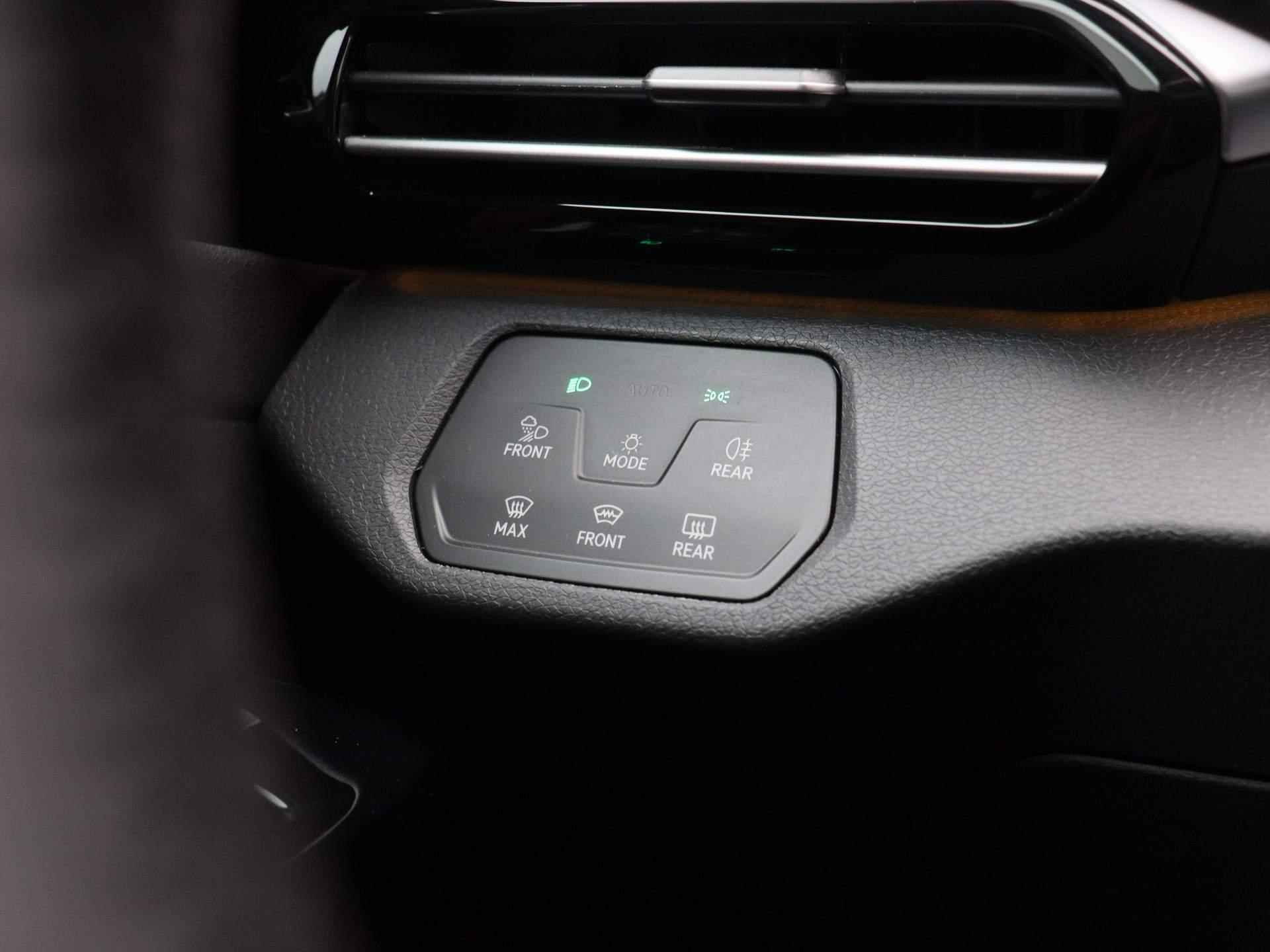 Volkswagen ID.4 Pro 77 kWh | HEAD-UP DISPLAY | ACHTERUITRIJCAMERA | PARKEERSENSOREN | IQ.LIGHT | STOELVERWARMING | CLIMATE CONTROL | APP CONNECT | HALF LEDER - HALF ALCANTARA | - 27/49