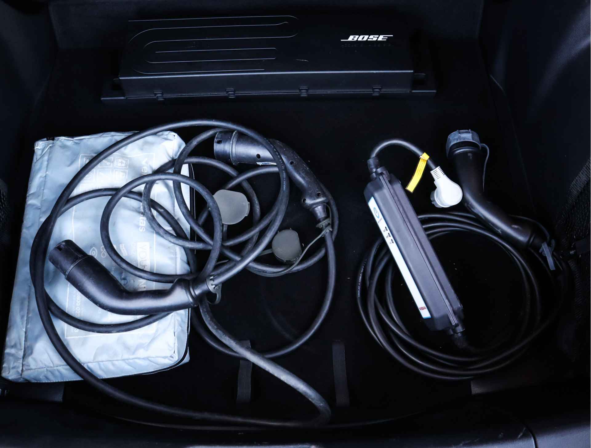 Nissan Leaf 3.Zero Limited Edition 62 kWh (218PK) 1e-Eig, Nissan-Dealer-Onderh, 12-Mnd-BOVAG, NL-Auto, Navigatie/Apple-Carplay/Android-Auto, Parkeersensoren-V+A, LM.-Velgen, 360-Camera, Stoelverwarming-V+A, Dodehoeksensor, Airco/Climate-Cont Audio-Premium, Adaptive-Cruise-Control, Privacy-Glas - 25/40
