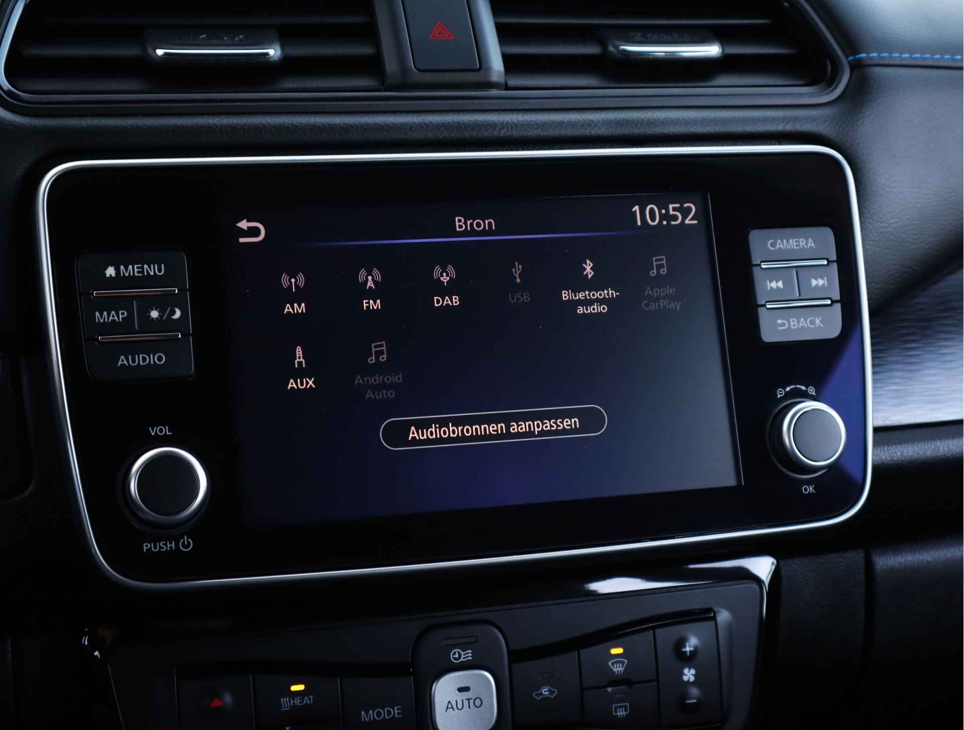 Nissan Leaf 3.Zero Limited Edition 62 kWh (218PK) 1e-Eig, Nissan-Dealer-Onderh, 12-Mnd-BOVAG, NL-Auto, Navigatie/Apple-Carplay/Android-Auto, Parkeersensoren-V+A, LM.-Velgen, 360-Camera, Stoelverwarming-V+A, Dodehoeksensor, Airco/Climate-Cont Audio-Premium, Adaptive-Cruise-Control, Privacy-Glas - 34/40