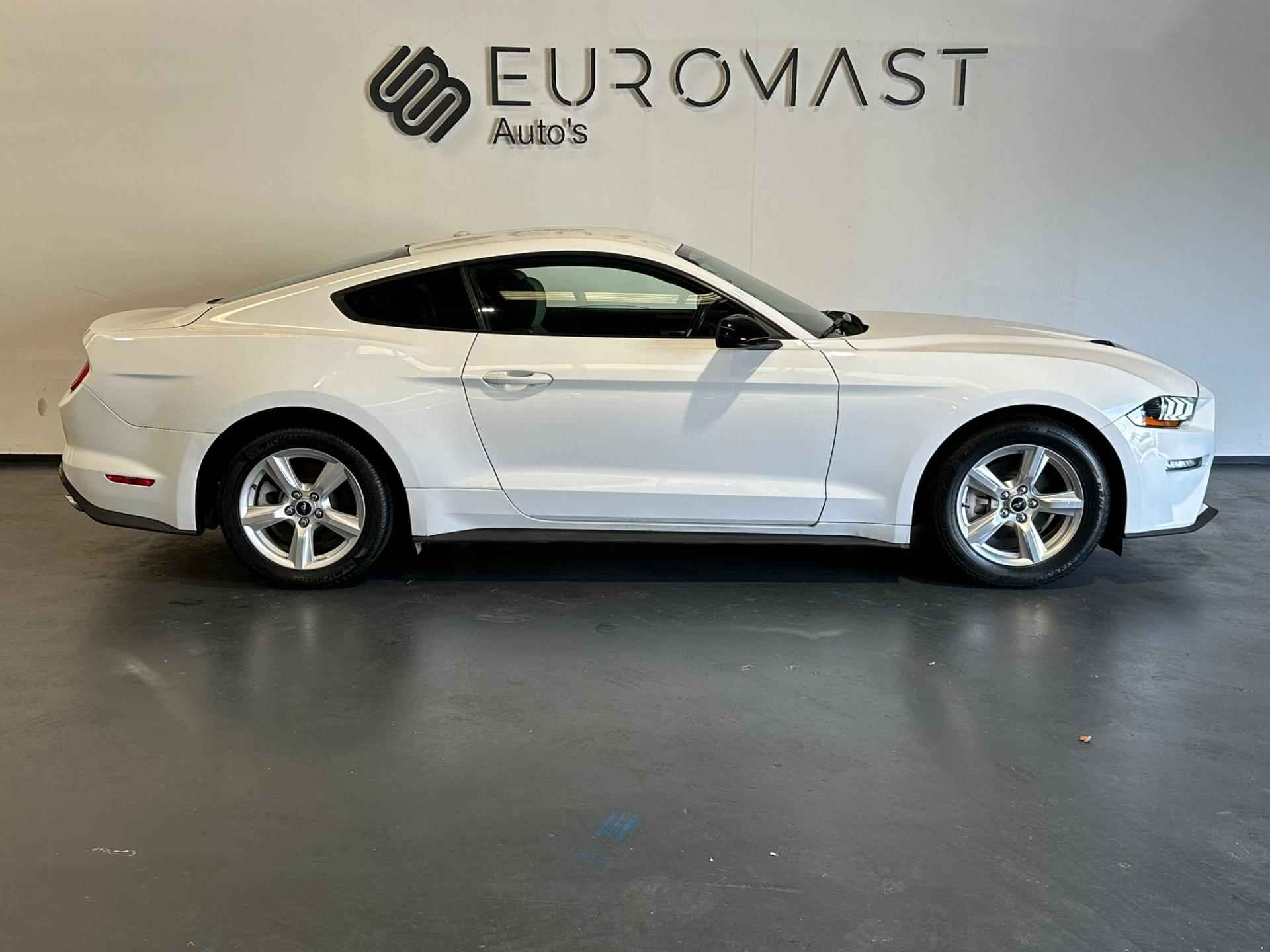 Ford MUSTANG ECOBOOST 2.3 Automaat Airco Camera Nieuwe Apk - 8/23