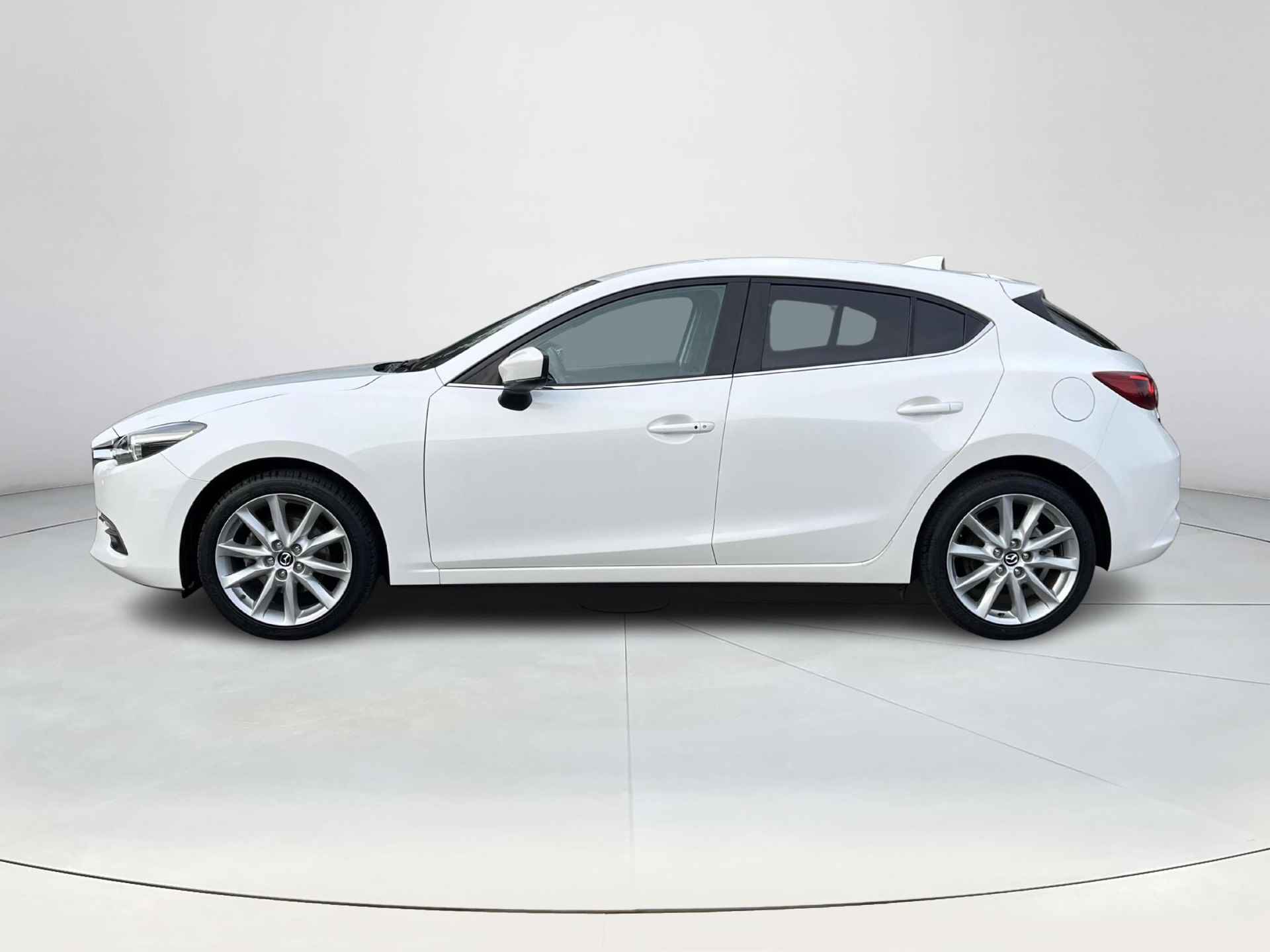 Mazda 3 2.0 SkyActiv-G 120 GT-M | Bose-premium | Leder | Camera | Ap­ple Car­Play & An­droid Auto™ | - 3/36