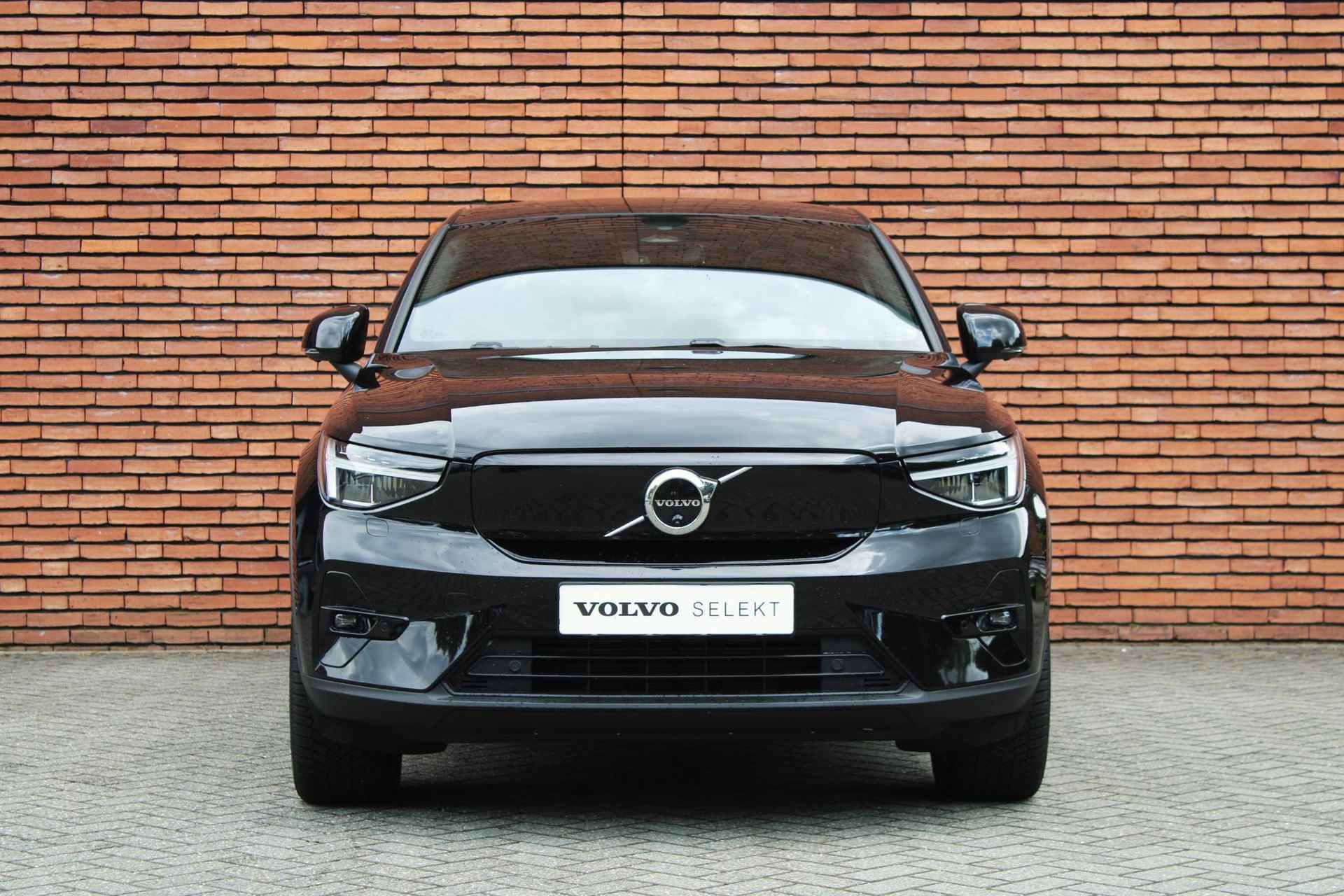 Volvo C40 Recharge Twin Ultimate 82 kWh | Adaptieve Cruise Control, Pilot Assist | Harman/Kardon audiosysteem | Elektrisch verstelbare voorstoelen | Bestuurderstoel met geheugenfunctie | 360 graden camera | Panoramisch dak | Pixel LED koplampen | 20" Lichtmetalen velgen | - 13/18